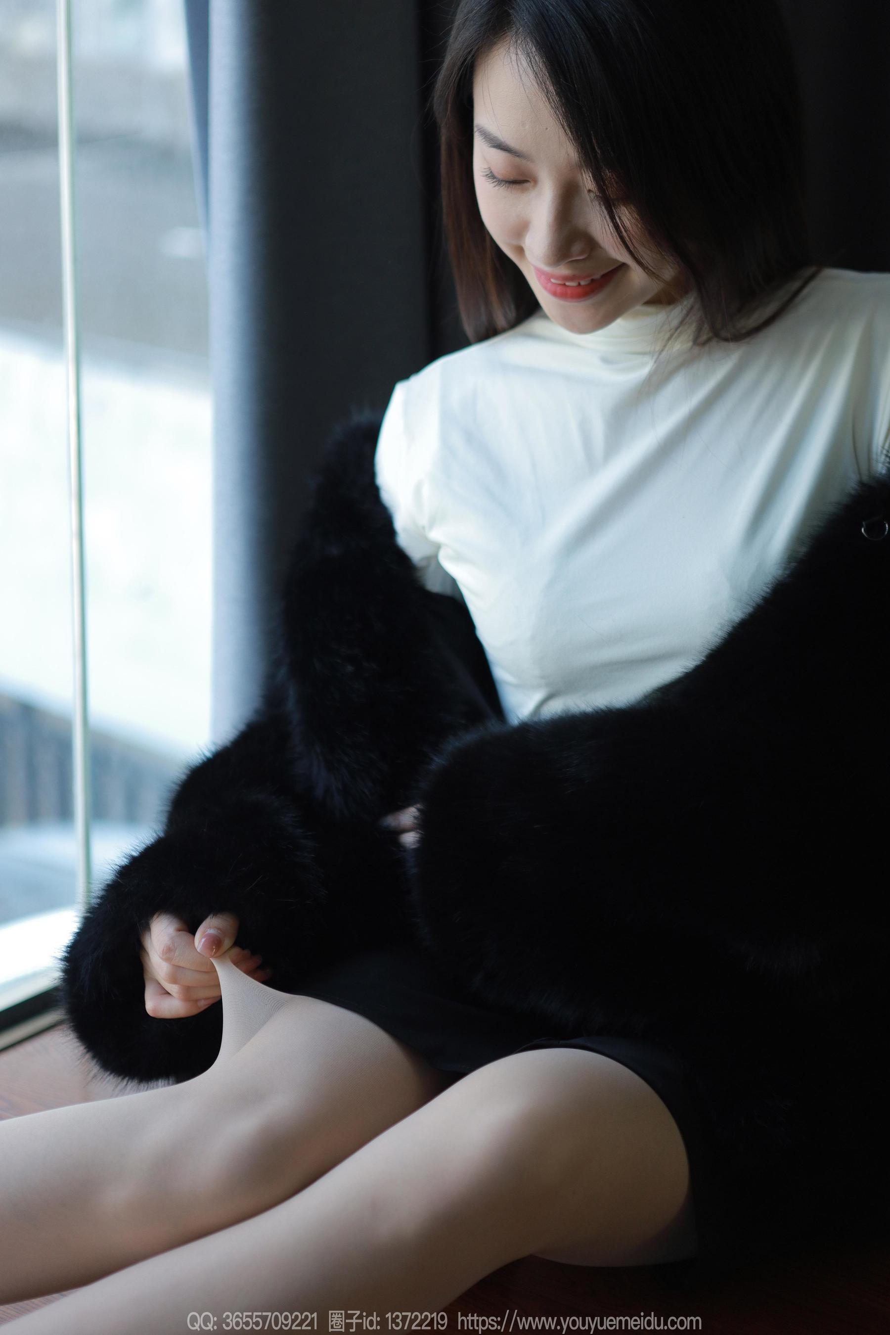 IESS异思趣向 - 模特： 小婕 《黑色大衣》