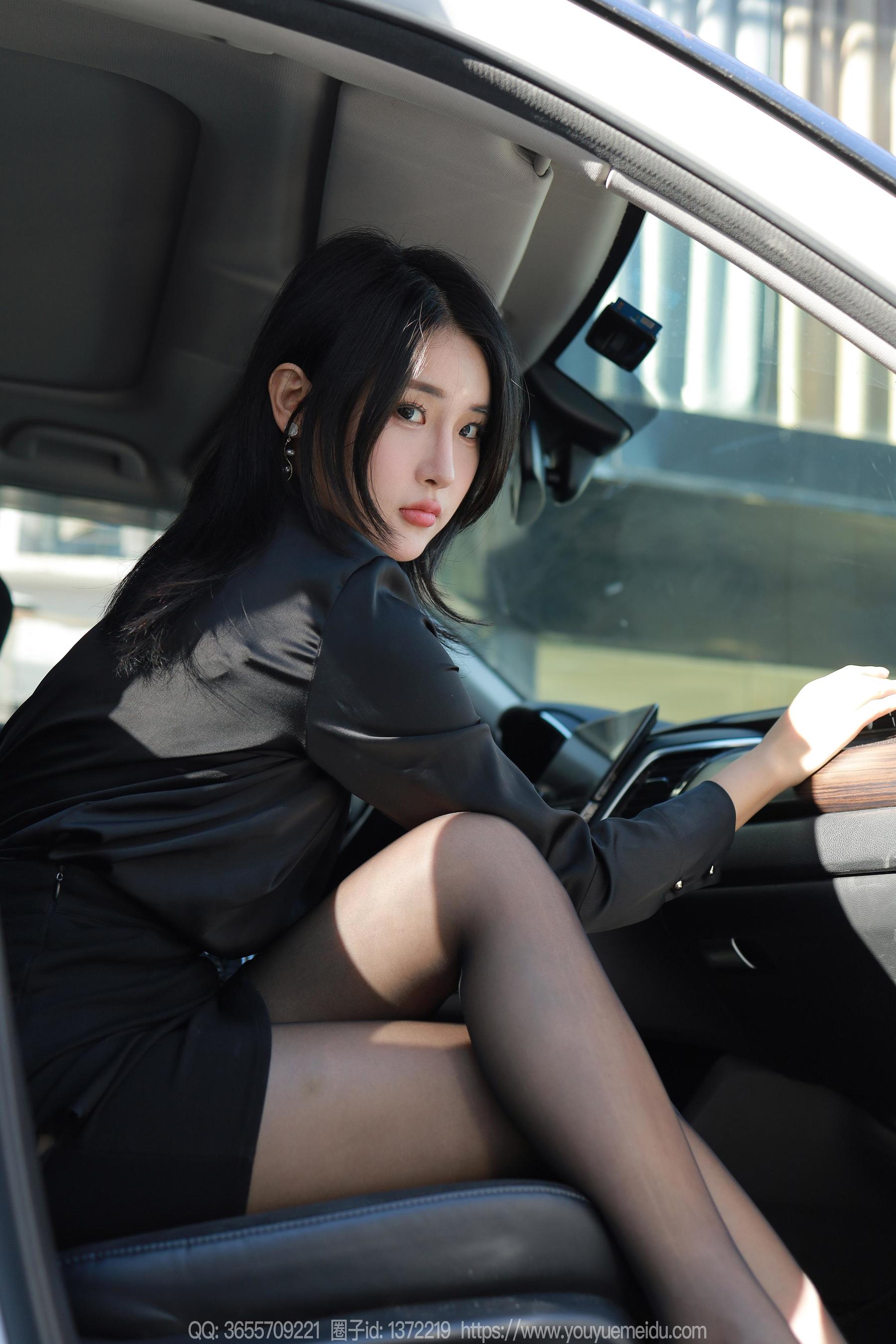IESS异思趣向 - 模特： 小宝 《有事车上说》