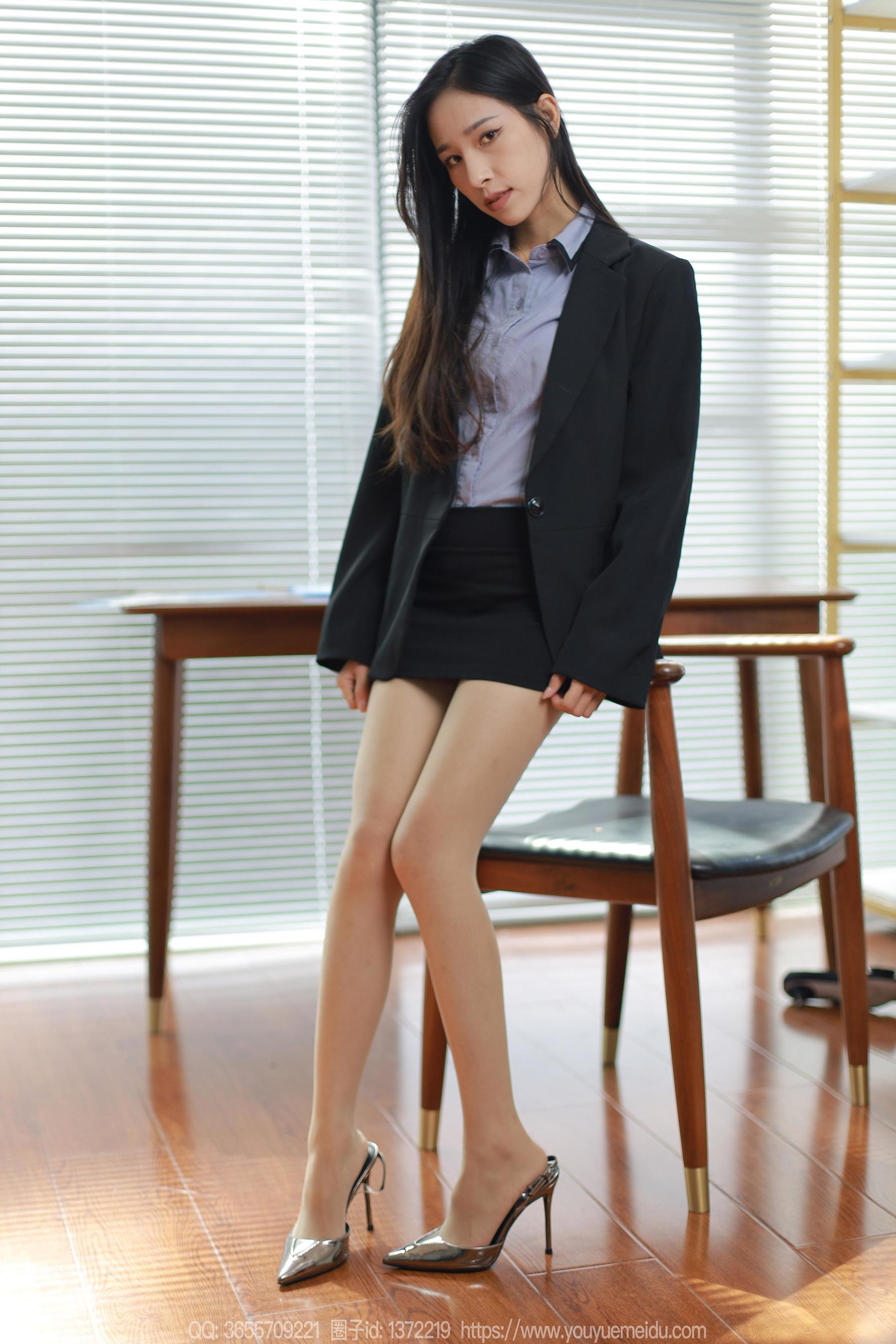 IESS异思趣向 - 模特： 美子 《回到办公室》