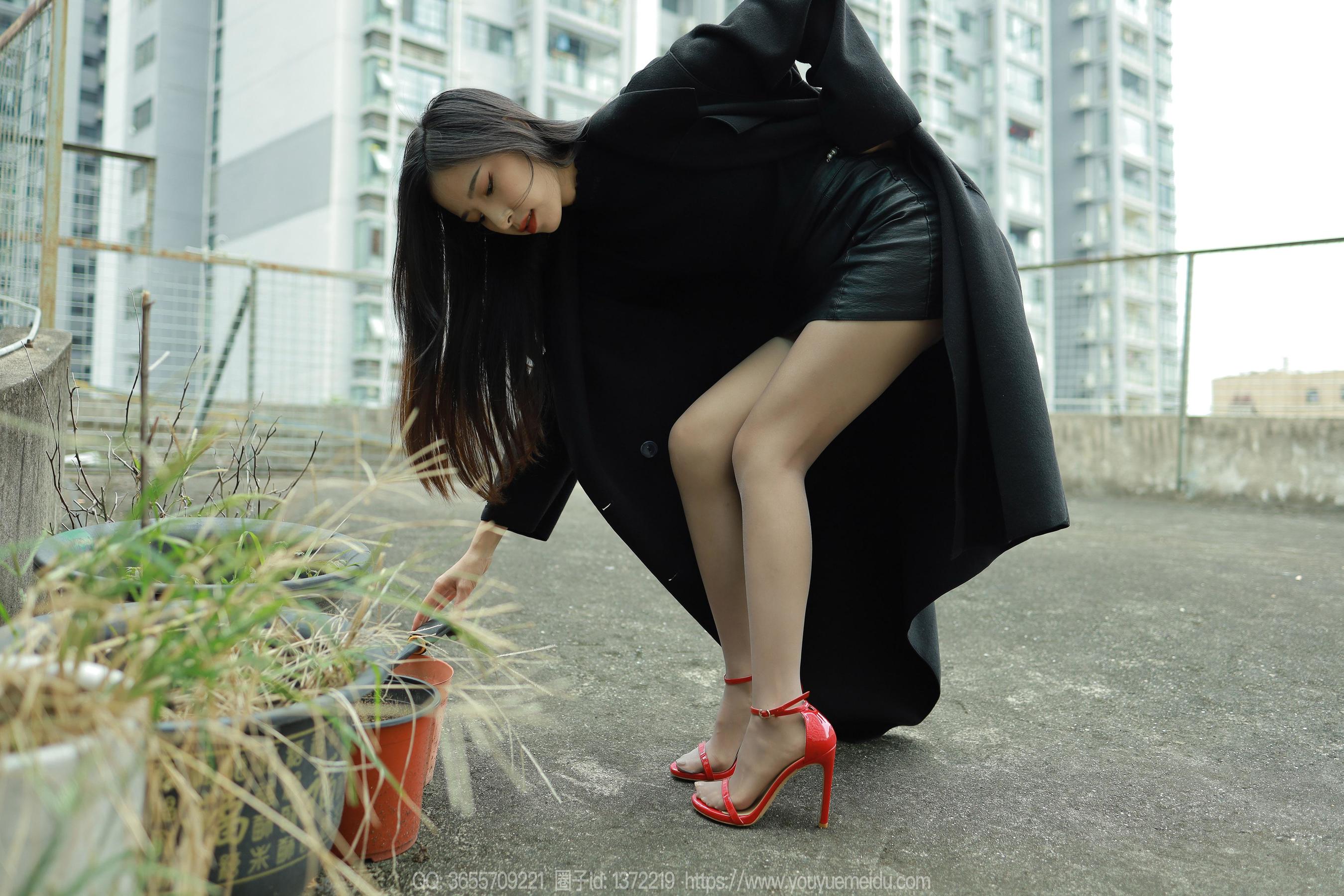 IESS异思趣向 - 模特： 美子 《黑衣园丁》