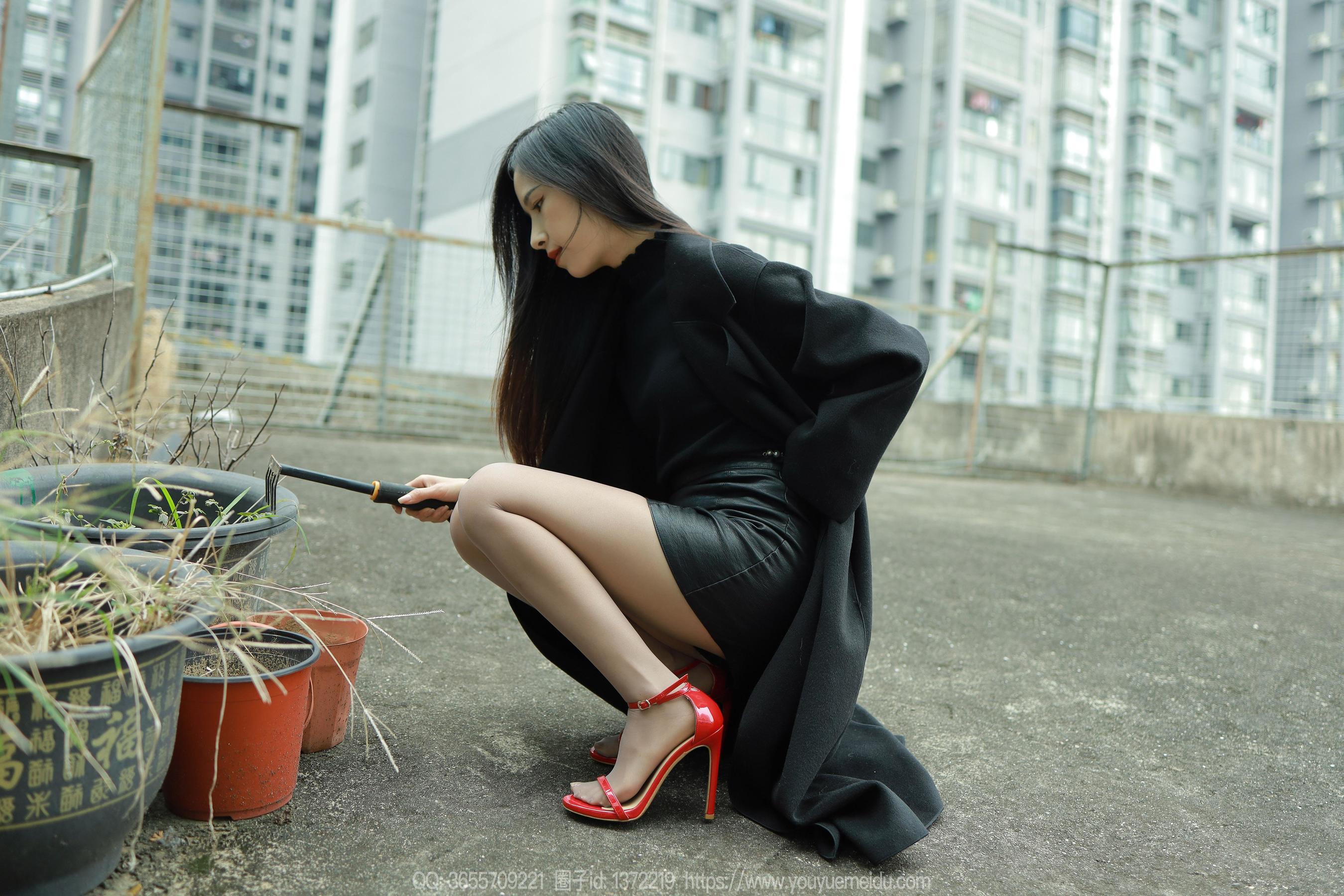 IESS异思趣向 - 模特： 美子 《黑衣园丁》
