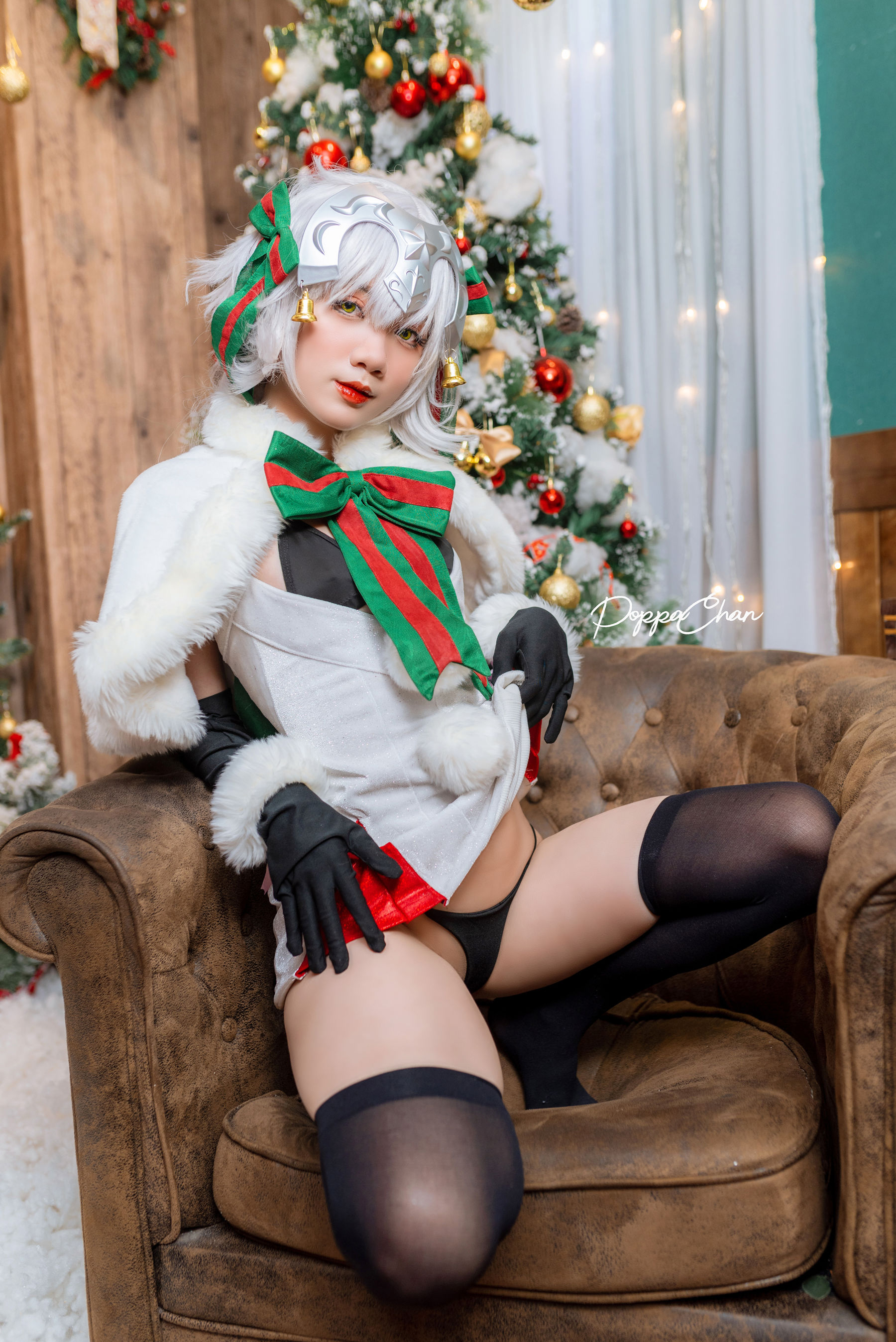 PoppaChan - Jeanne D\'arc Alter Santa Lily
