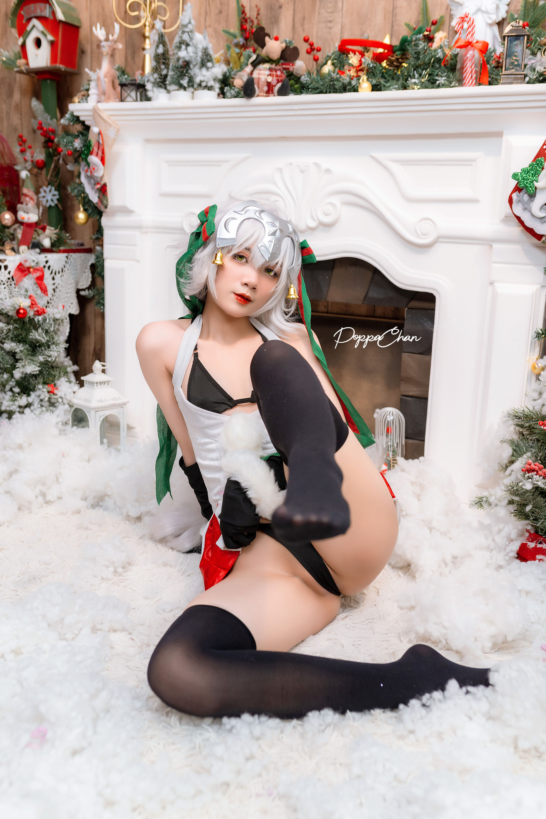 PoppaChan - Jeanne D\'arc Alter Santa Lily