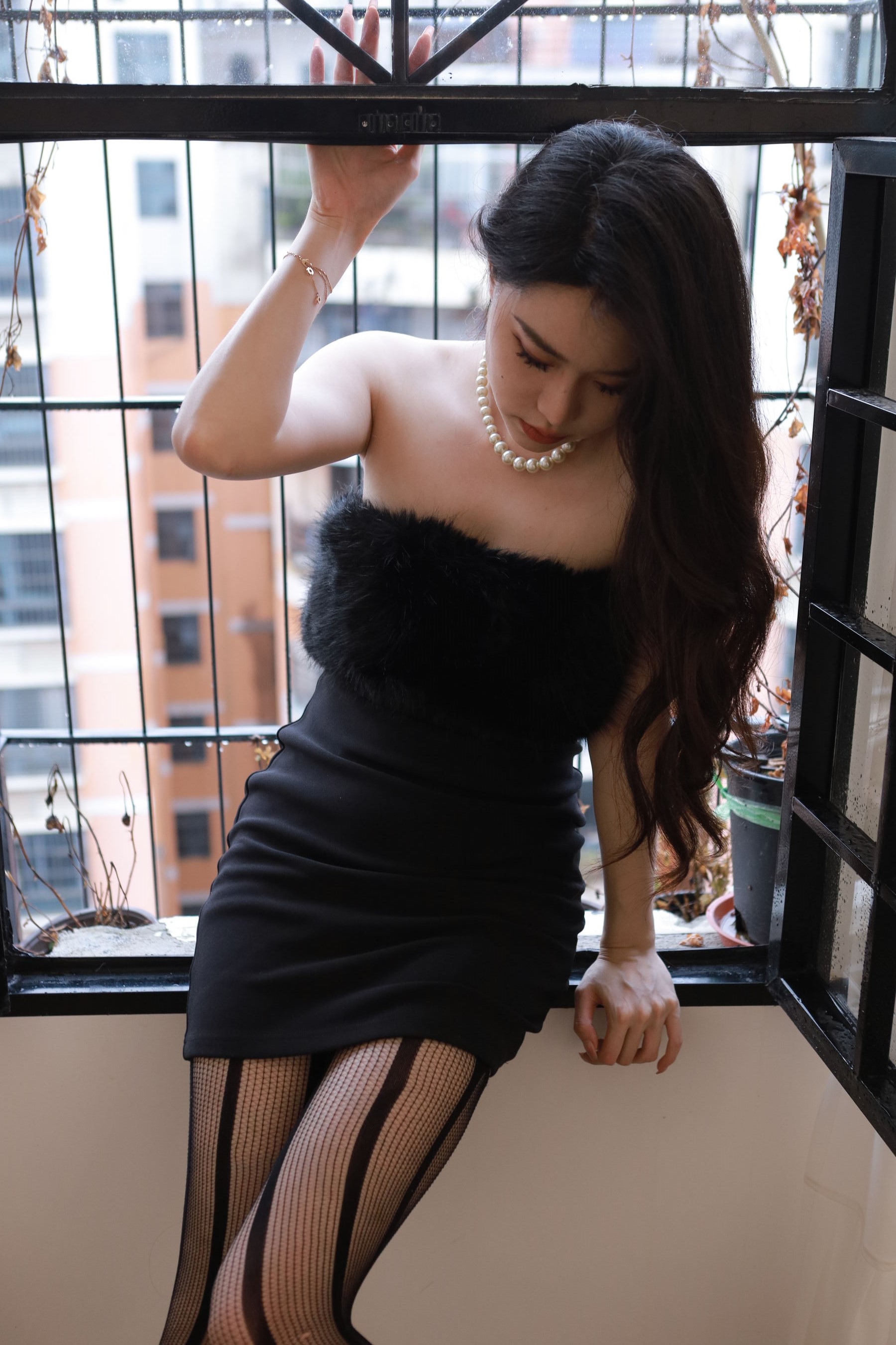 Sia不吃鱼 - 虾线黑丝