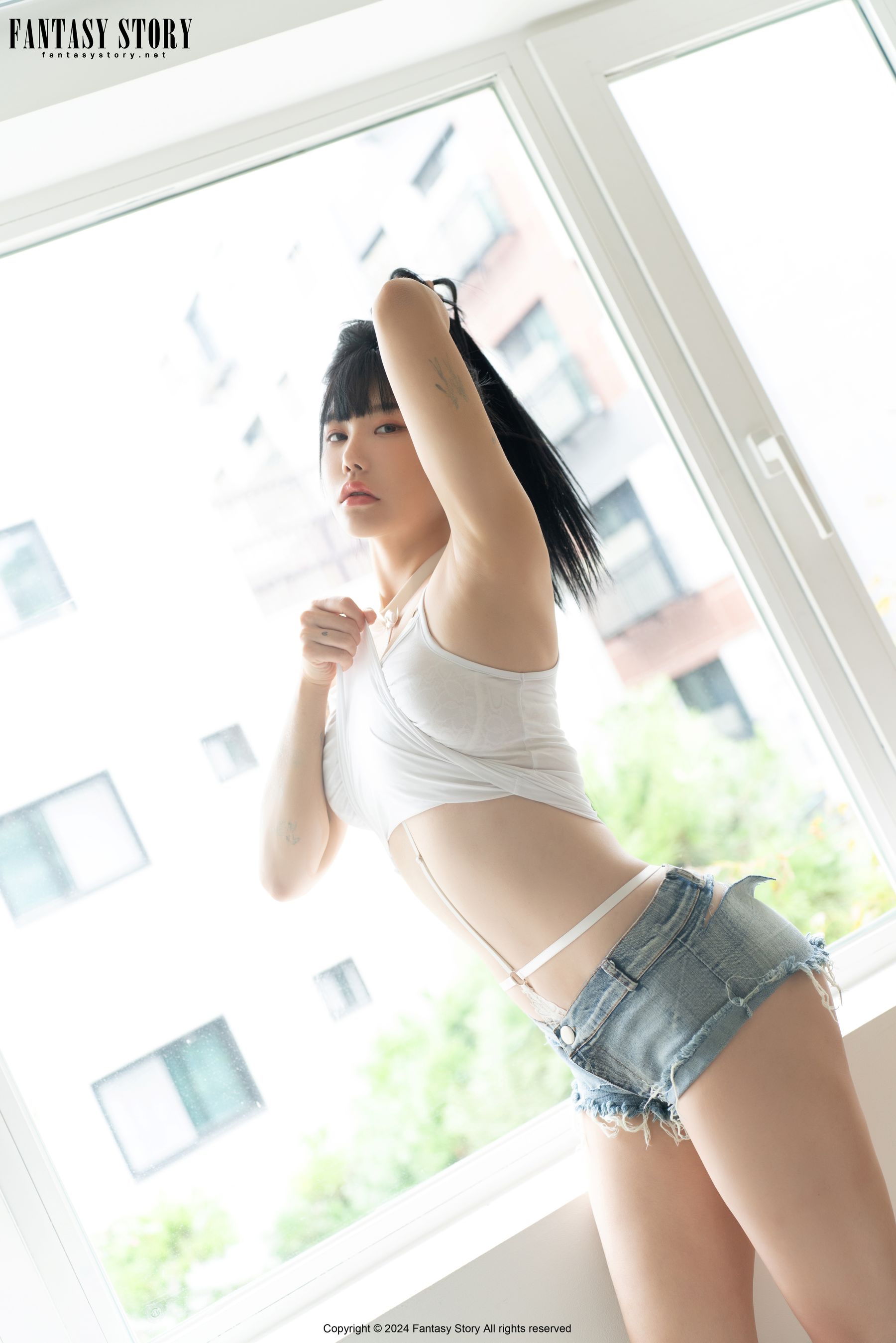 [Fantasy Story] SERA - The lewd temptation of a lingerie model
