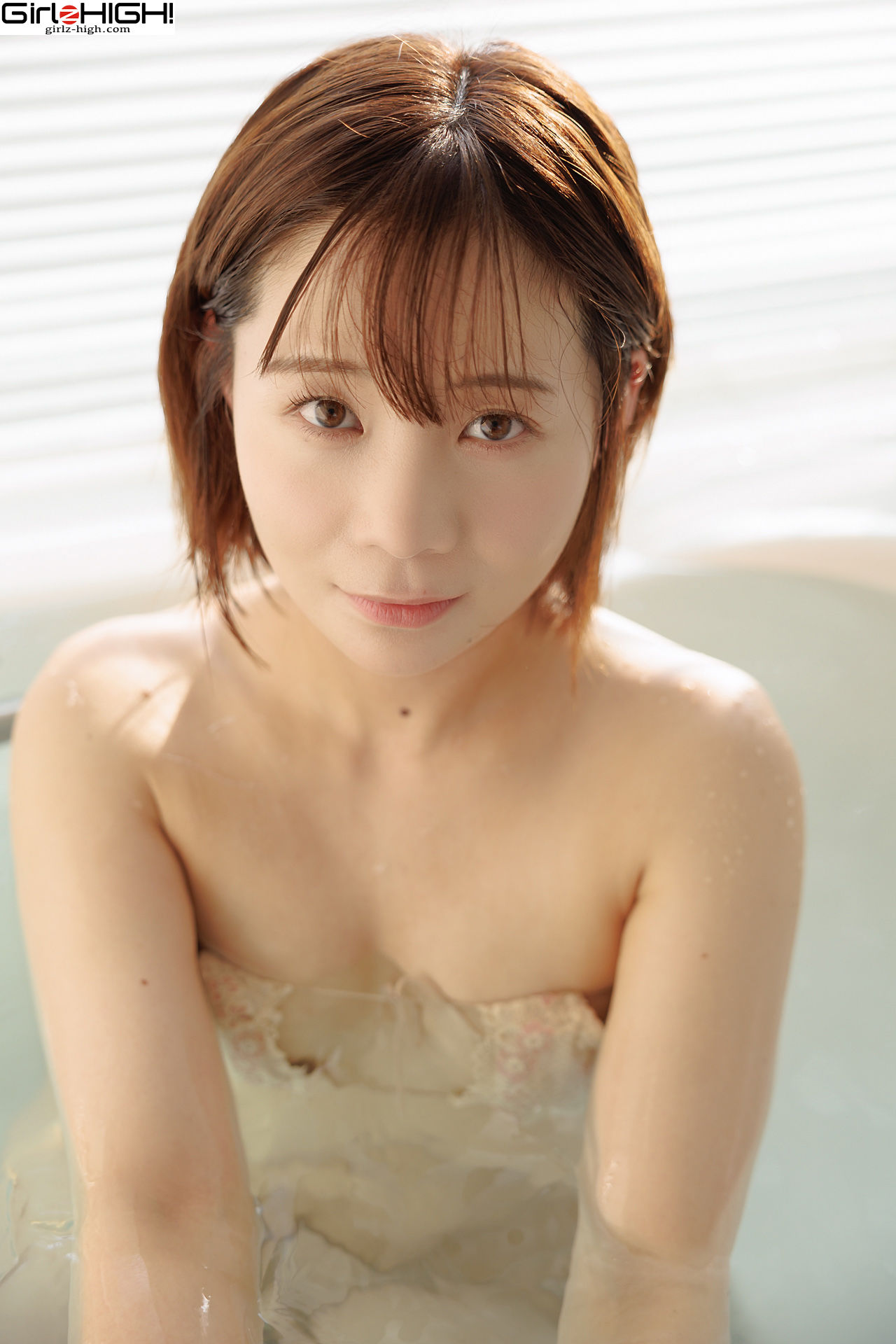 [Girlz-High] MANA 真奈 - bfaa_097_005