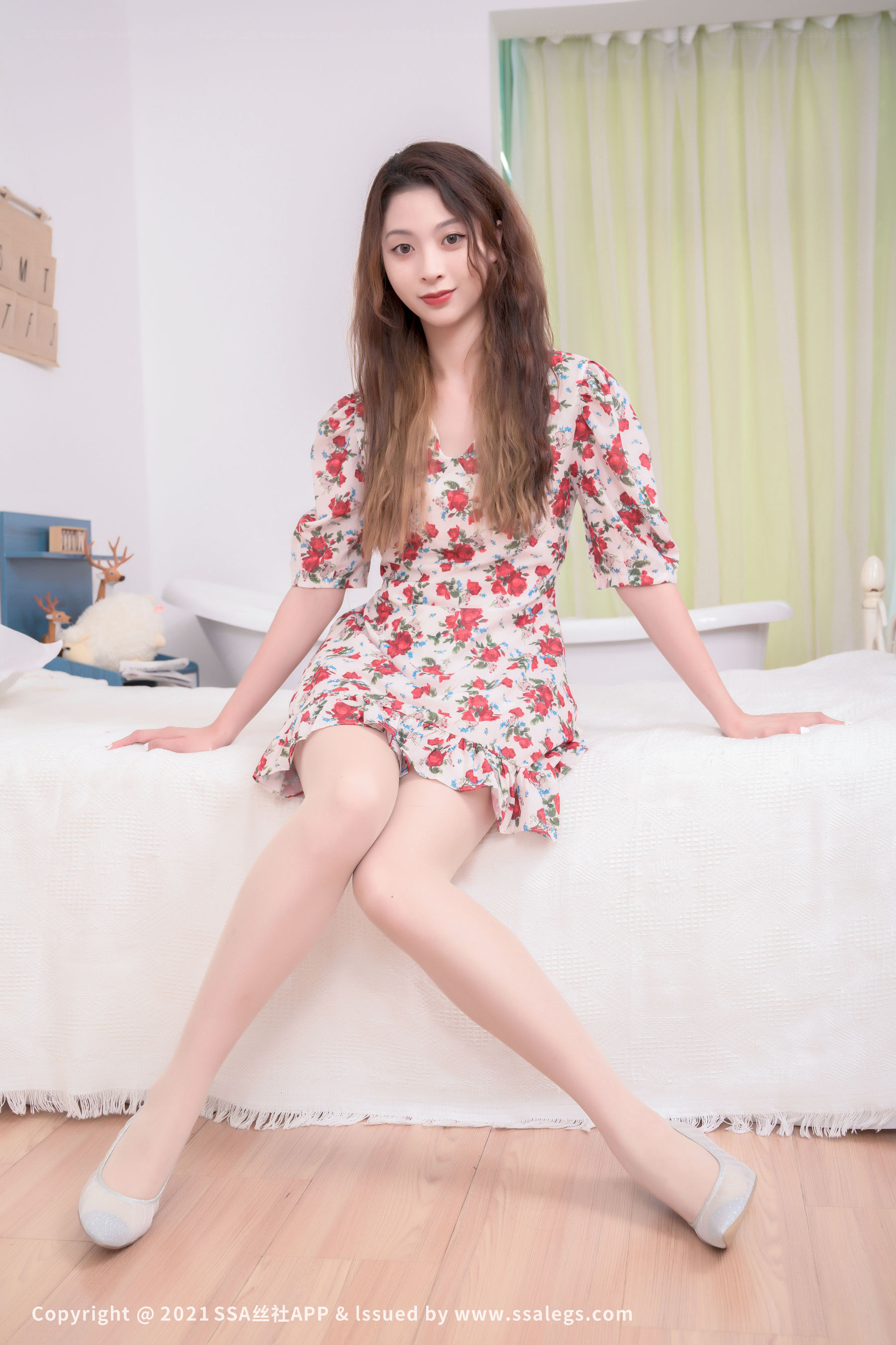 [SSA丝社]超清写真 No.798 模特 琦琦 的浪莎丝袜美腿图（上）