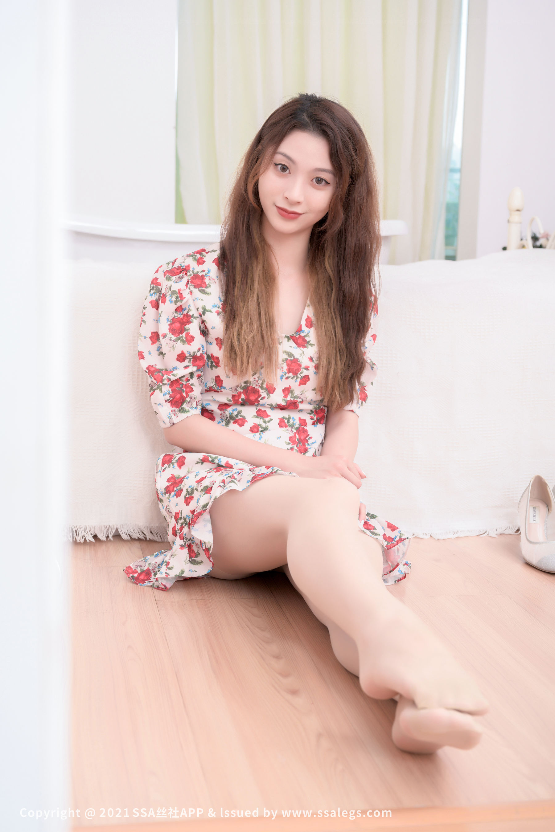 [SSA丝社]超清写真 No.799 模特 琦琦 的浪莎丝袜玉足写真（下）