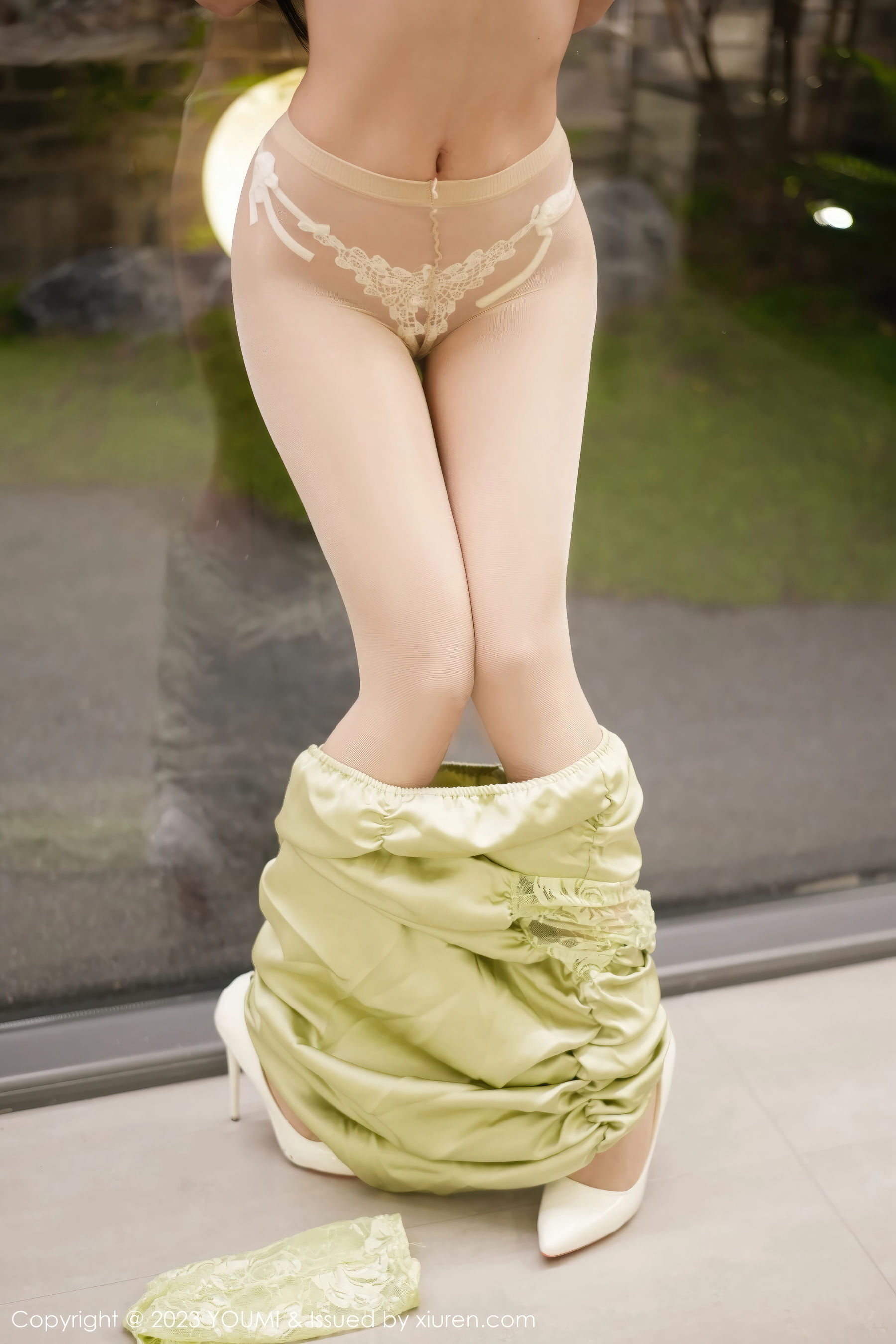 [YouMi]尤蜜荟 2023.11.24 Vol.1006 谭小灵