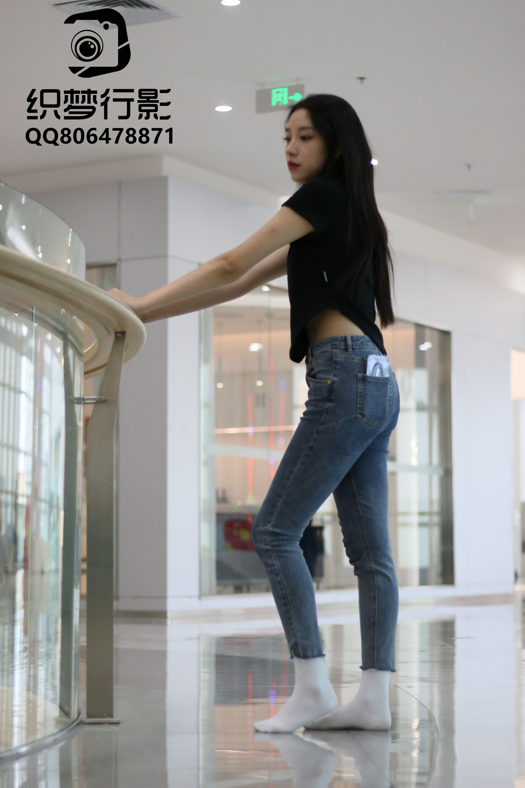 [织梦映像] 大家闺秀大美女白袜裸足