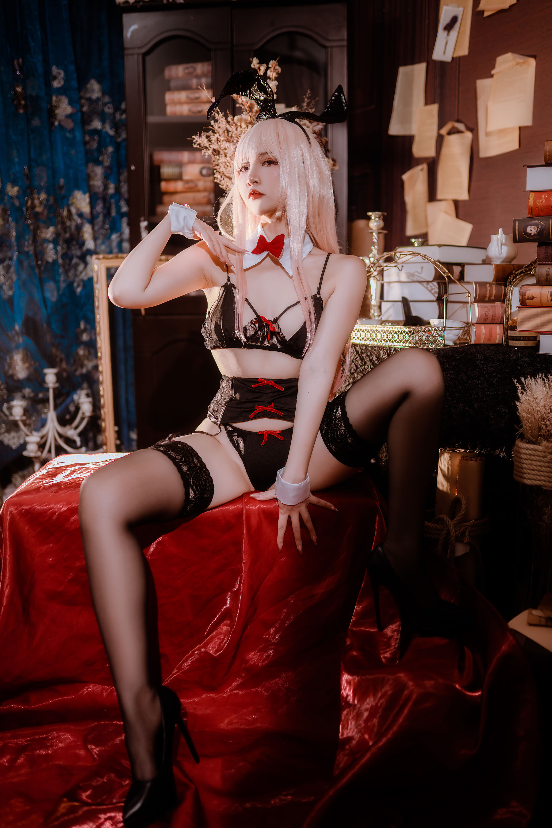 人气Coser 二佐Nisa - 海梦 内衣兔女郎