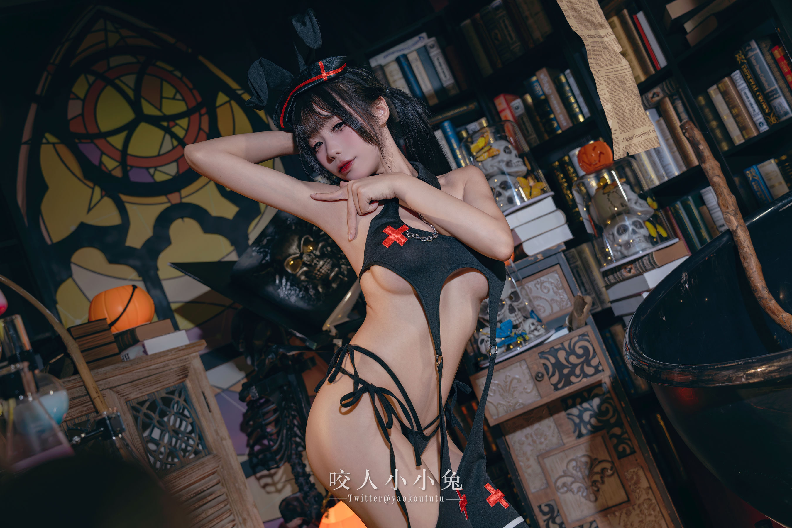 咬一口兔娘 - 万圣节看护士