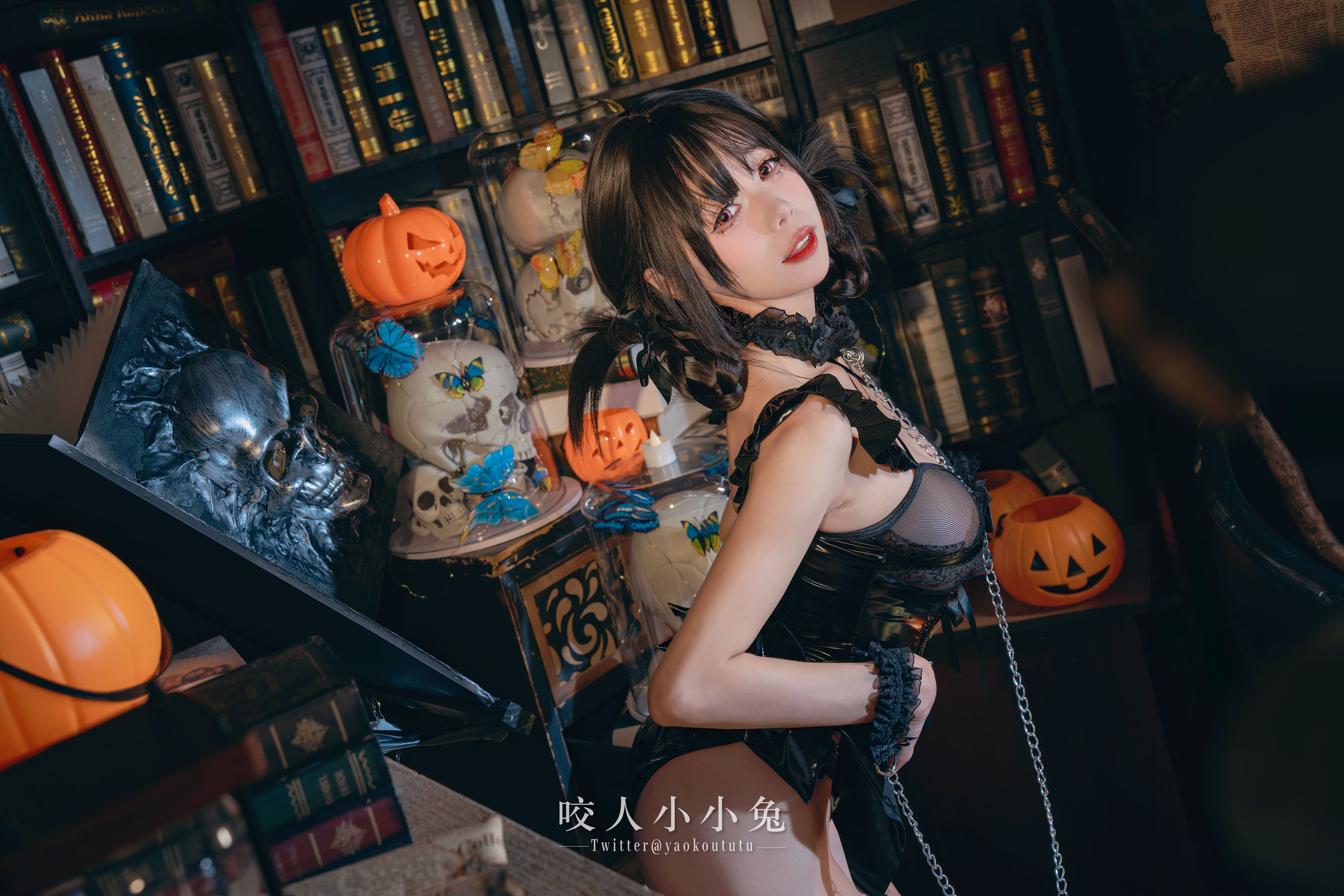 咬一口兔娘 - 兔兔班车 万圣小恶魔