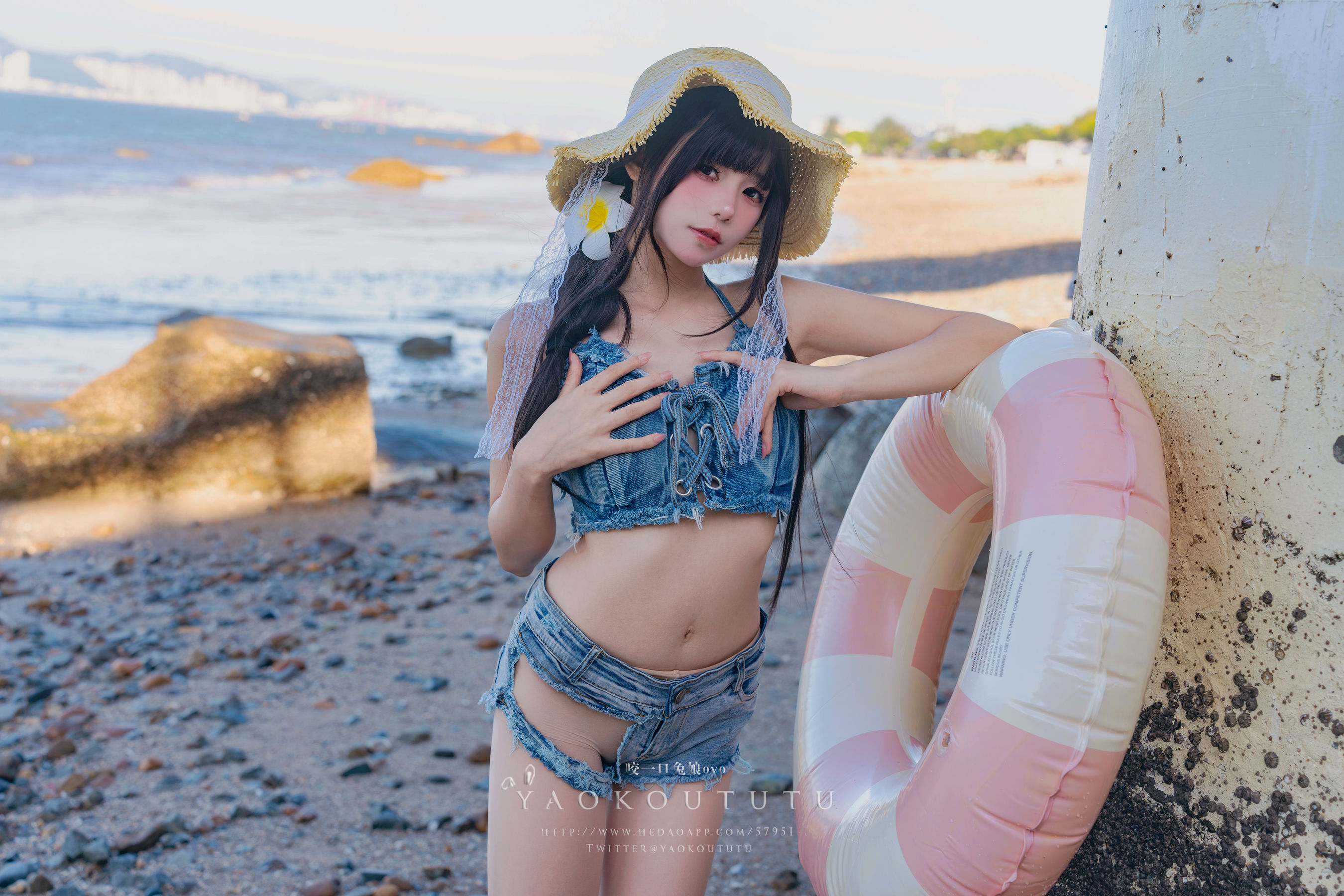 咬一口兔娘 - 海の夏日