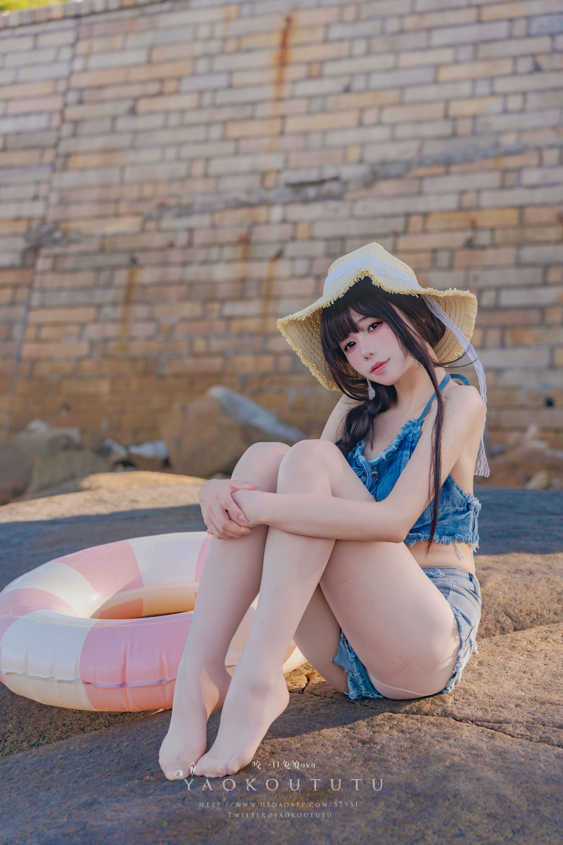 咬一口兔娘 - 海の夏日