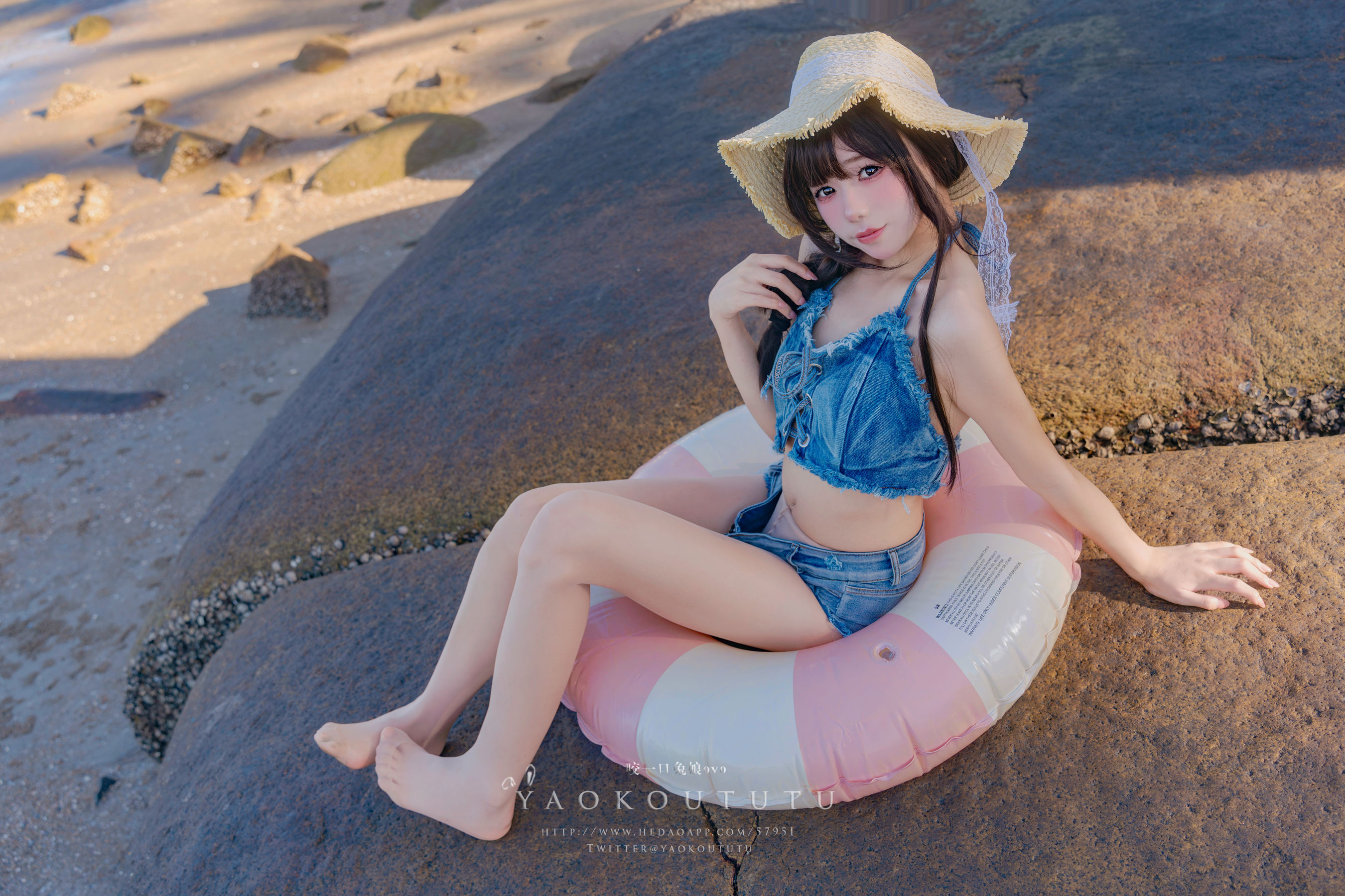 咬一口兔娘 - 海の夏日