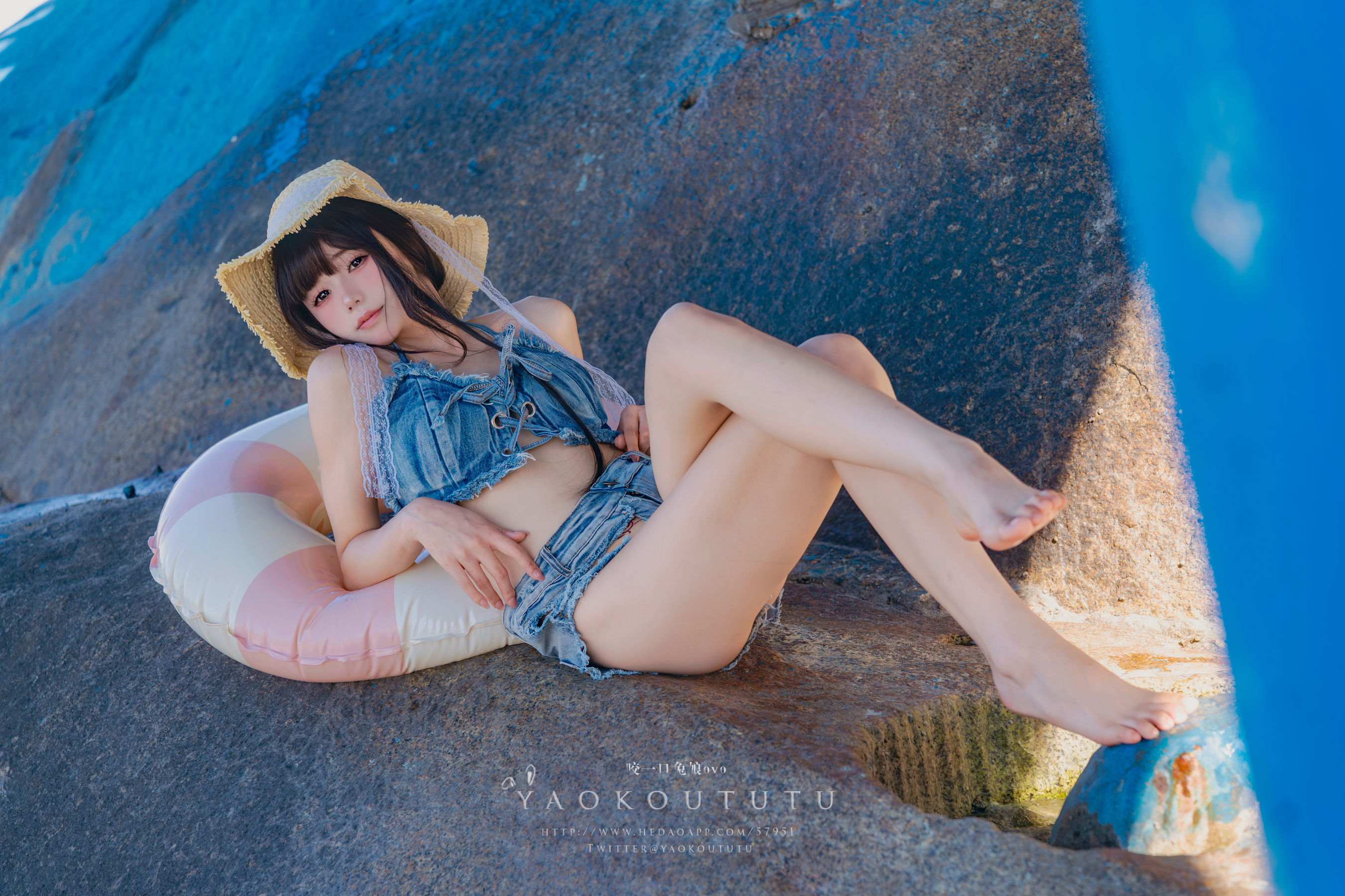 咬一口兔娘 - 海の夏日