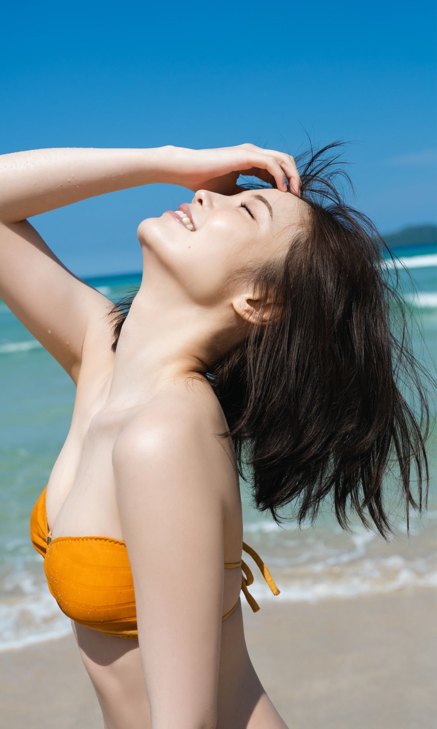 新谷姫加 写真集「GIFT」