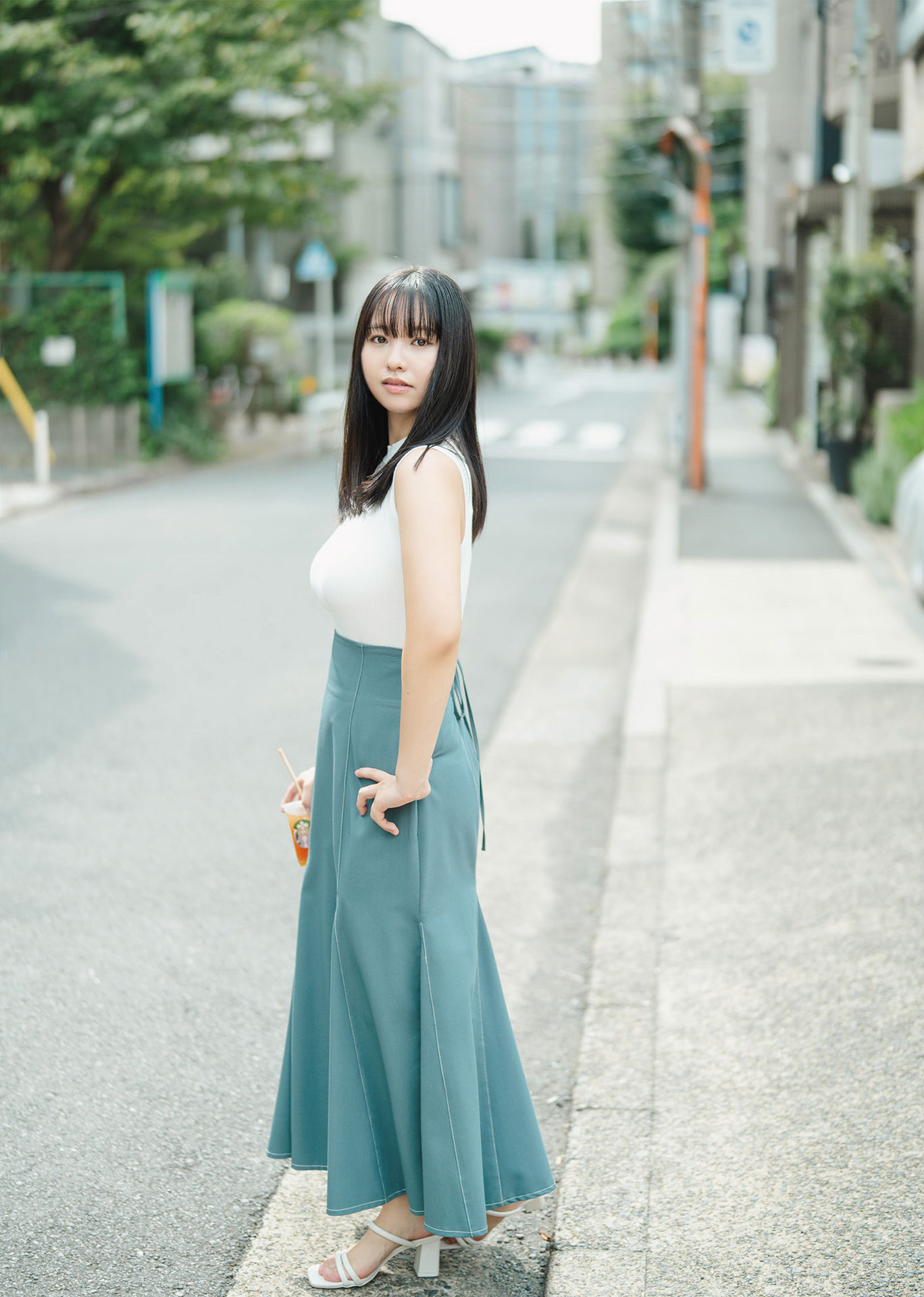 本郷柚巴「Innocent Smile」