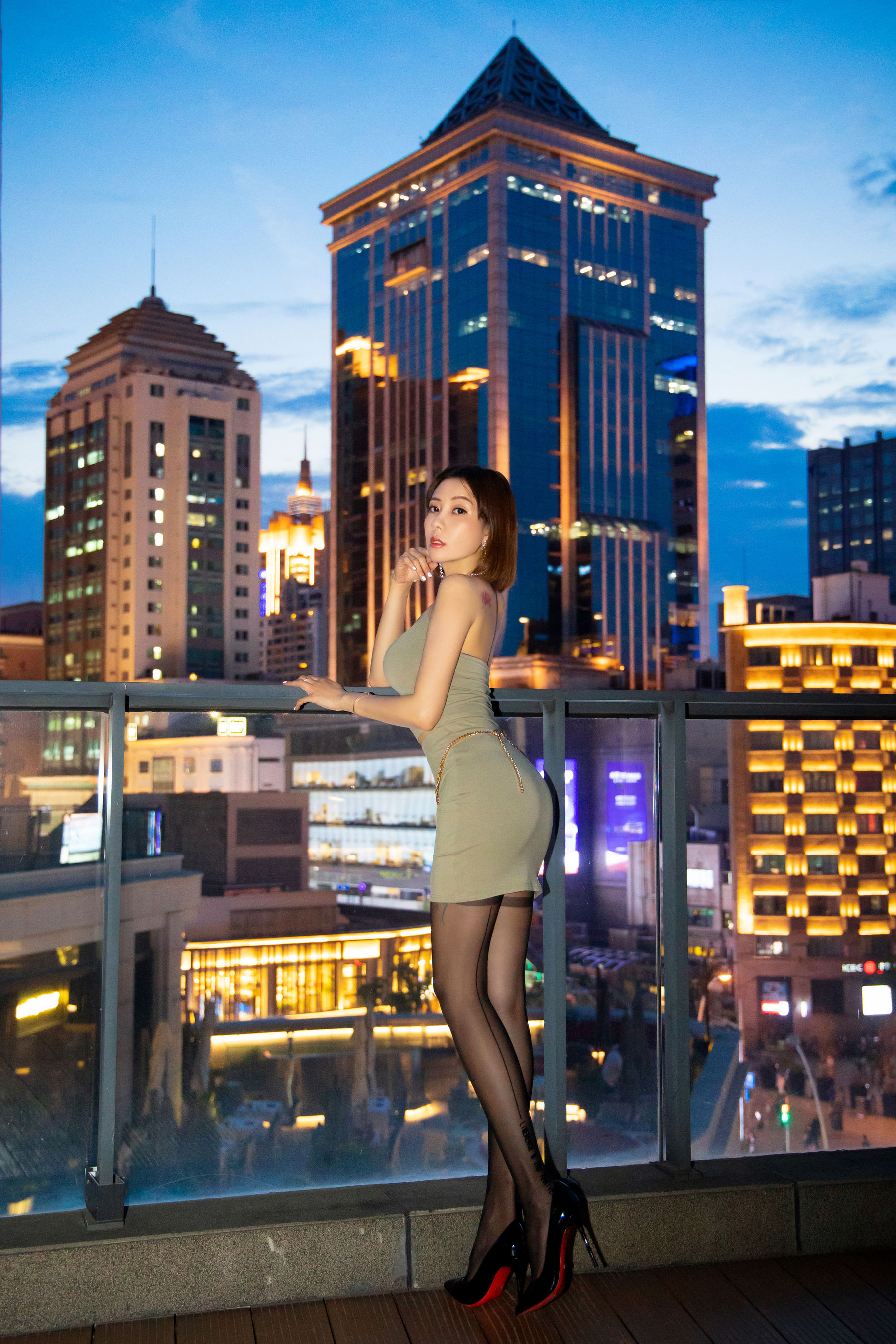 果儿Victoria - 暮色春光