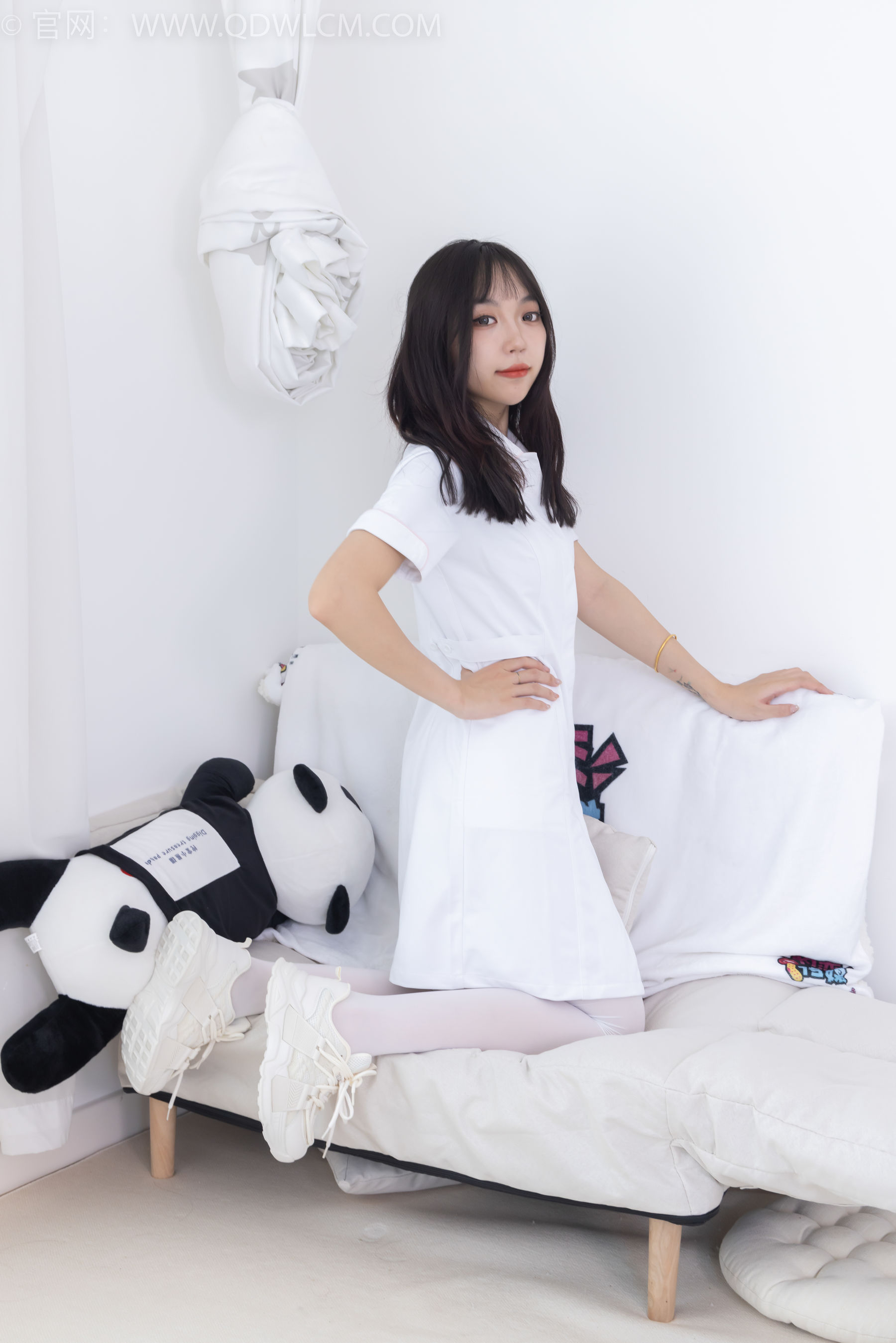 物恋传媒 No.1767 纱纱 -小白鸽