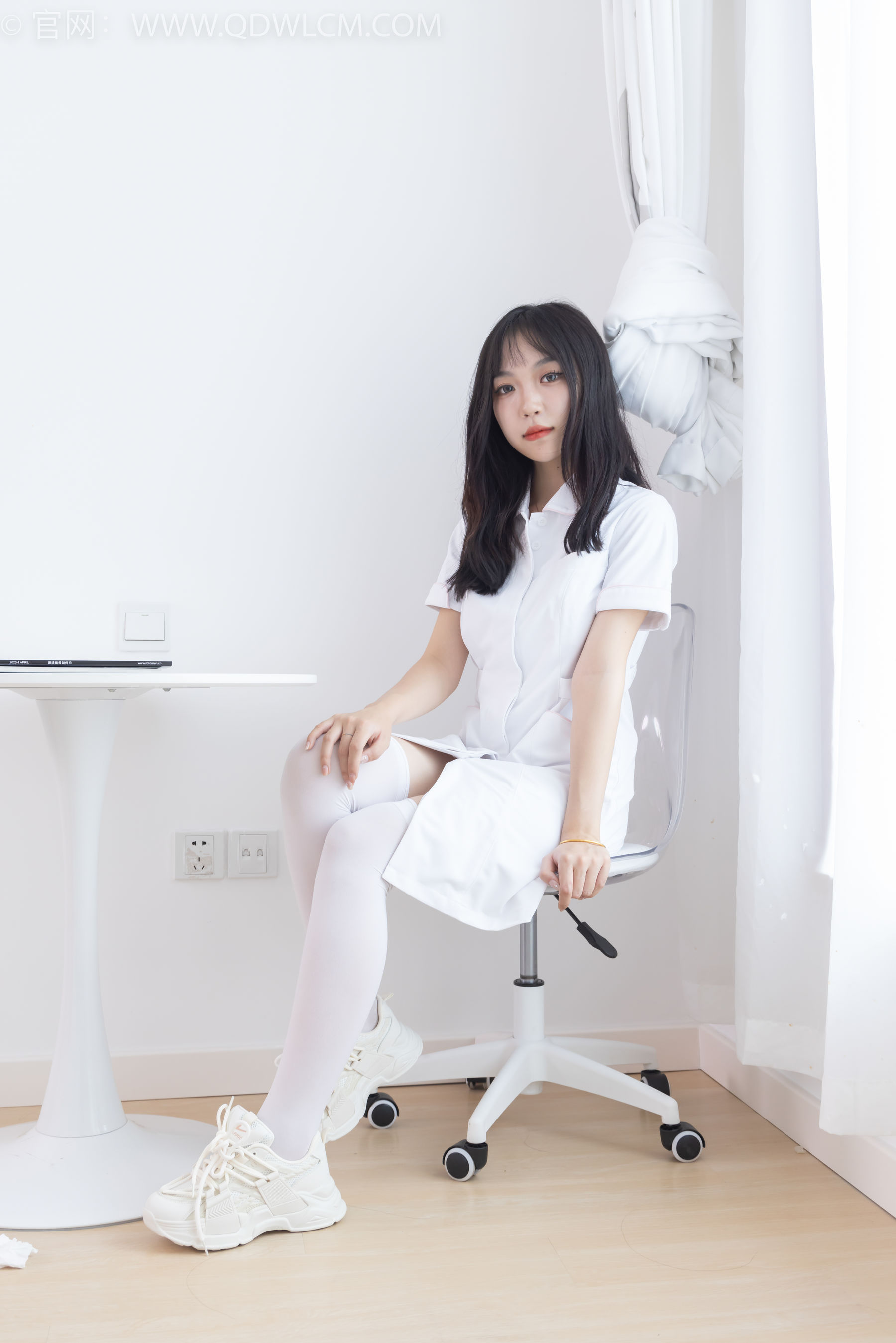物恋传媒 No.1767 纱纱 -小白鸽