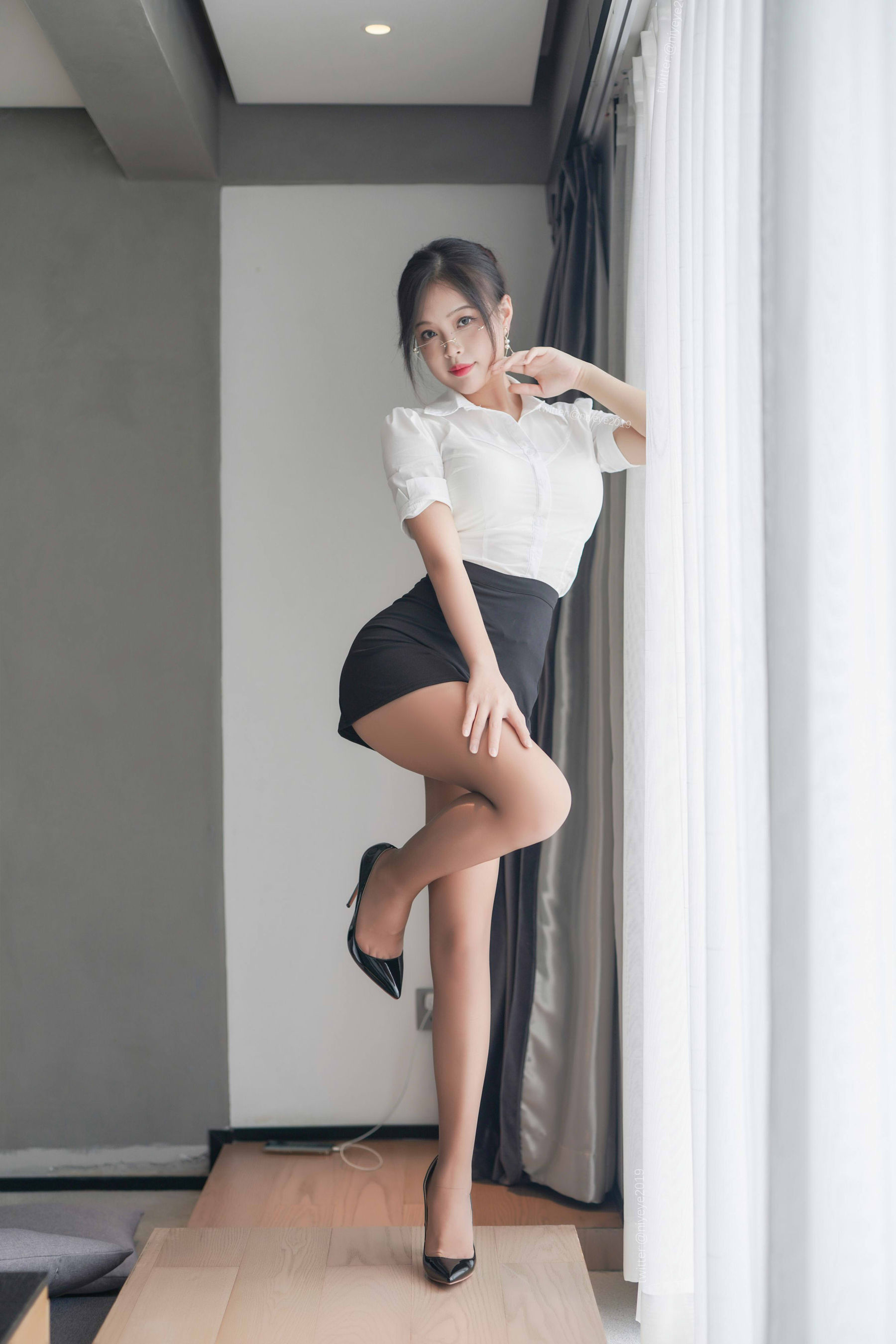 萌系小姐姐 -白烨- - 秘书的私人时间2.0