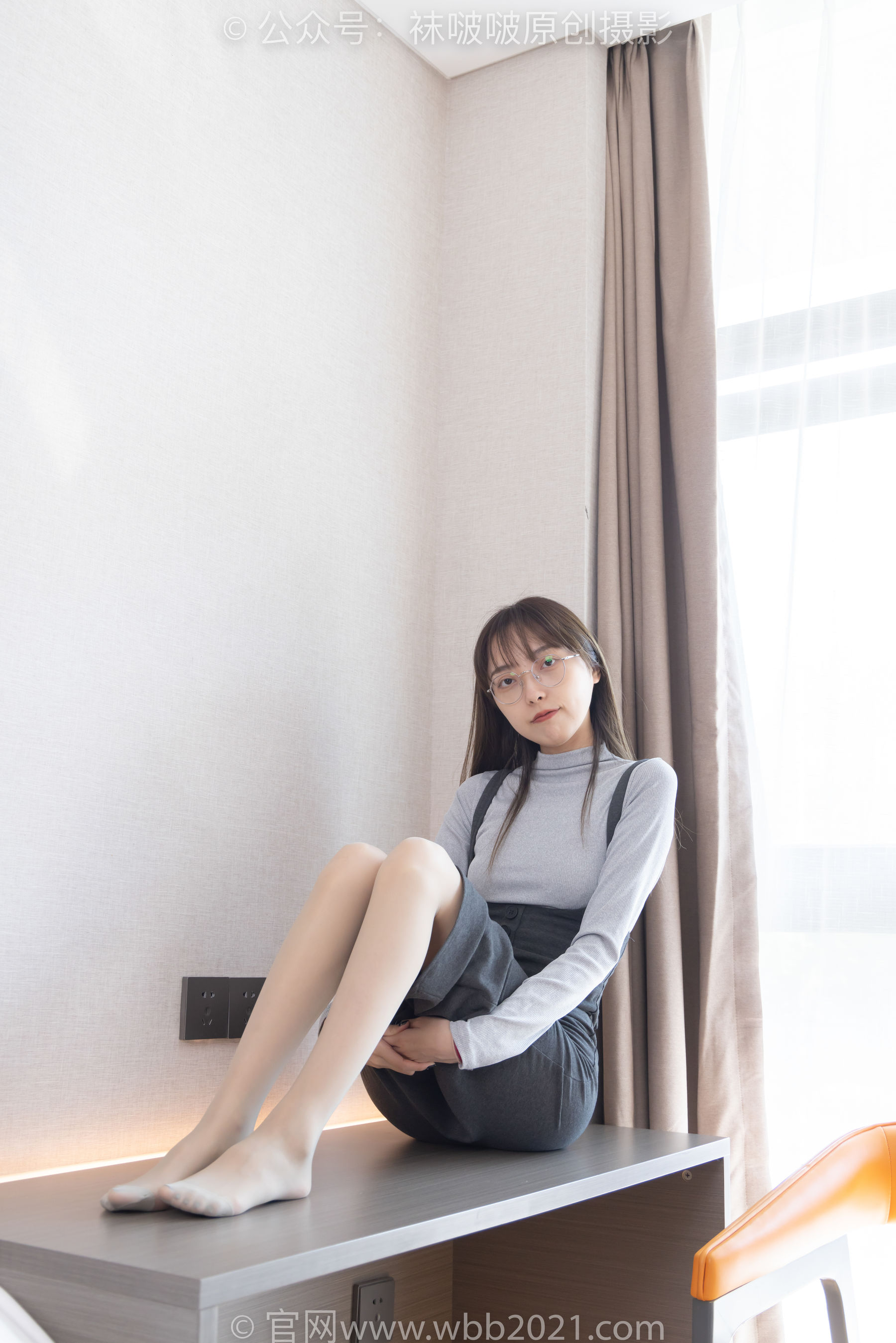 BoBoSocks袜啵啵 No.309 稚予 -两双高跟鞋、灰丝、白丝、裸足、踩奶油蛋糕剧情
