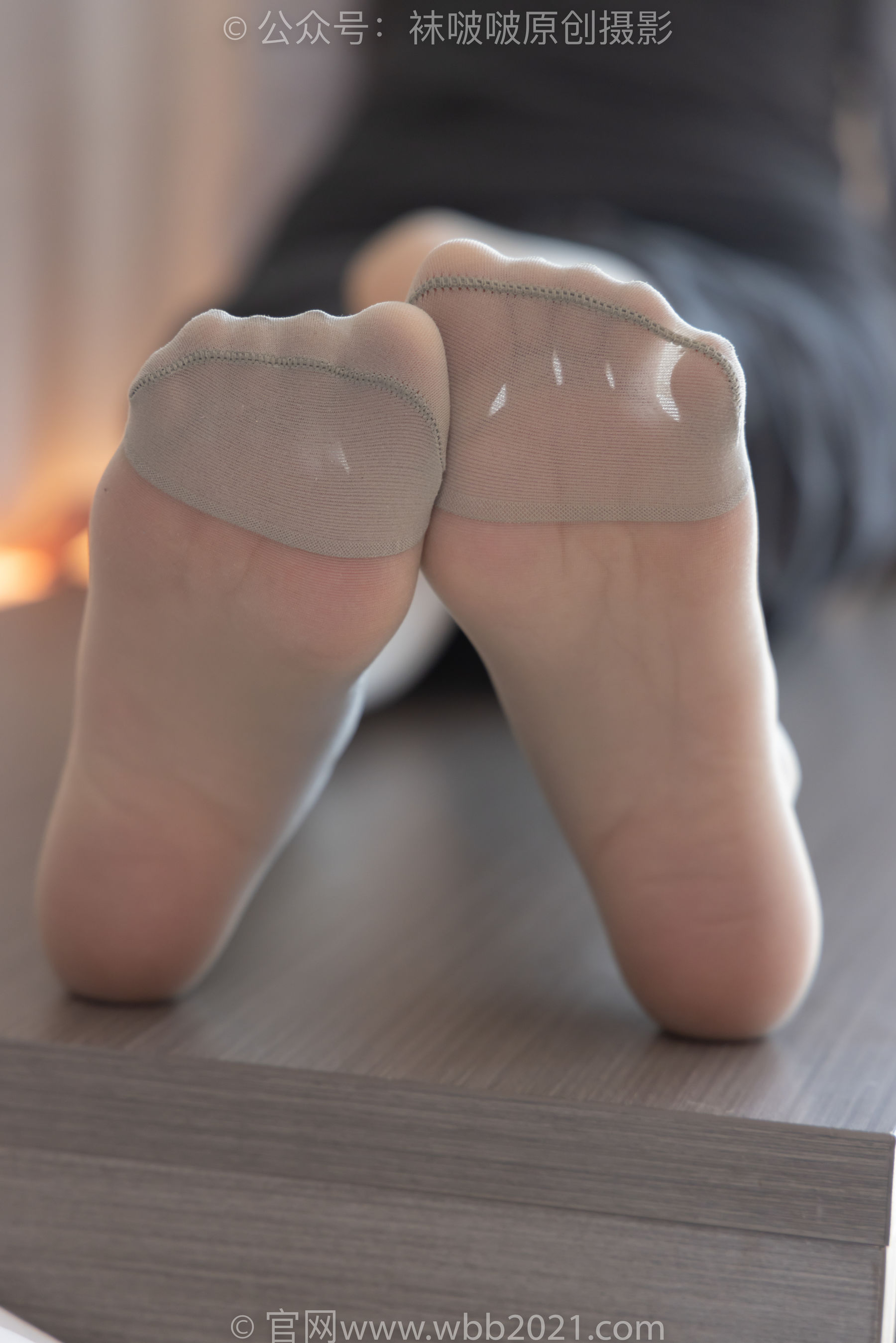 BoBoSocks袜啵啵 No.309 稚予 -两双高跟鞋、灰丝、白丝、裸足、踩奶油蛋糕剧情