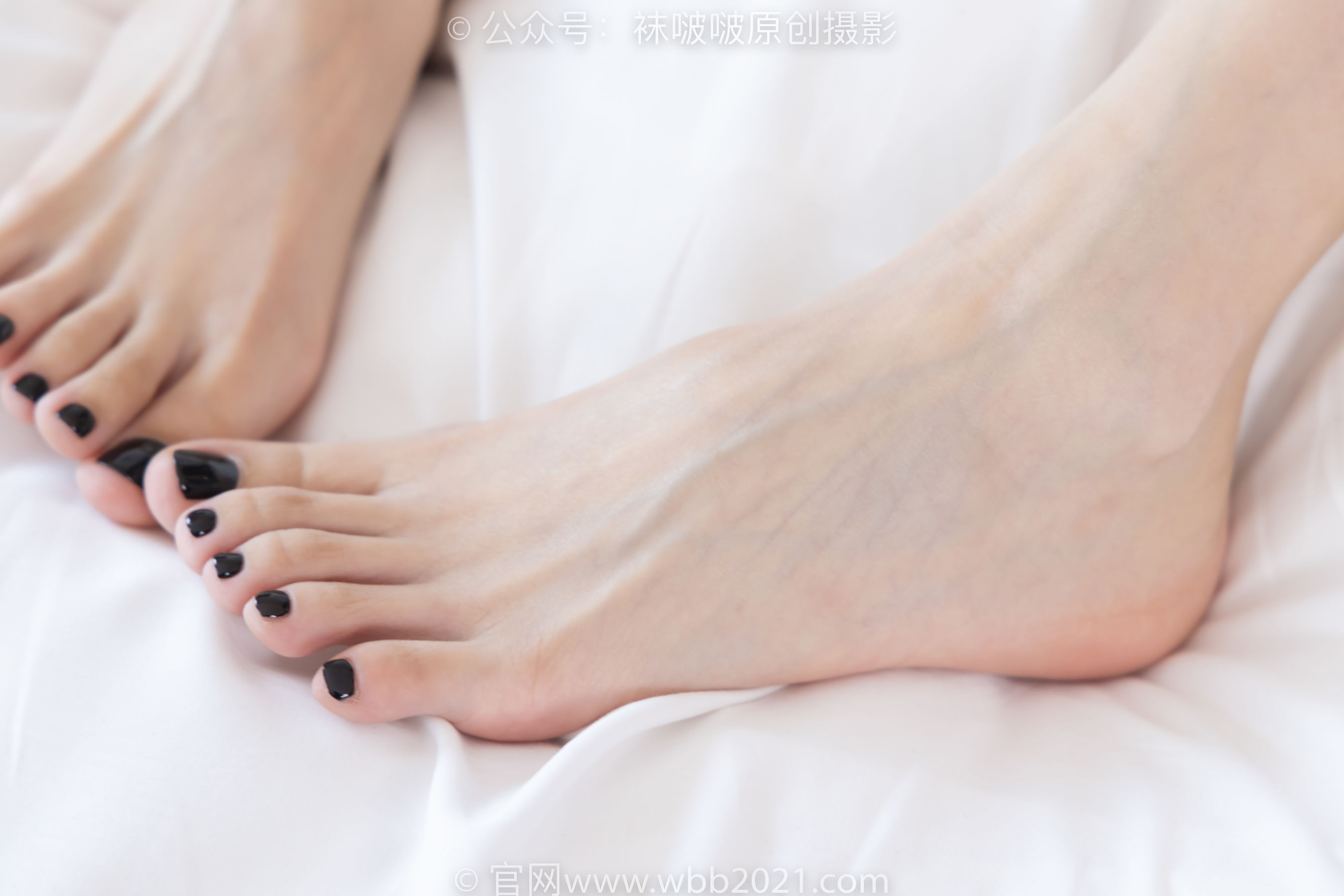 BoBoSocks袜啵啵 No.309 稚予 -两双高跟鞋、灰丝、白丝、裸足、踩奶油蛋糕剧情