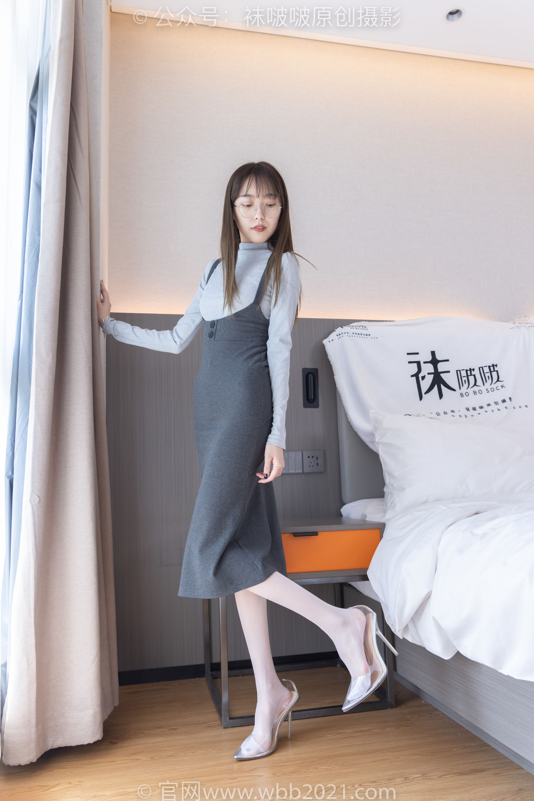 BoBoSocks袜啵啵 No.309 稚予 -两双高跟鞋、灰丝、白丝、裸足、踩奶油蛋糕剧情