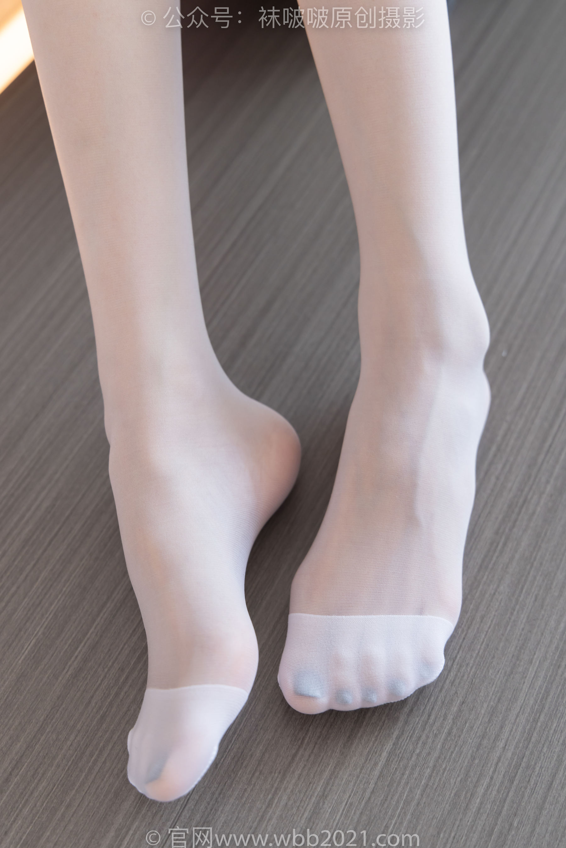 BoBoSocks袜啵啵 No.309 稚予 -两双高跟鞋、灰丝、白丝、裸足、踩奶油蛋糕剧情