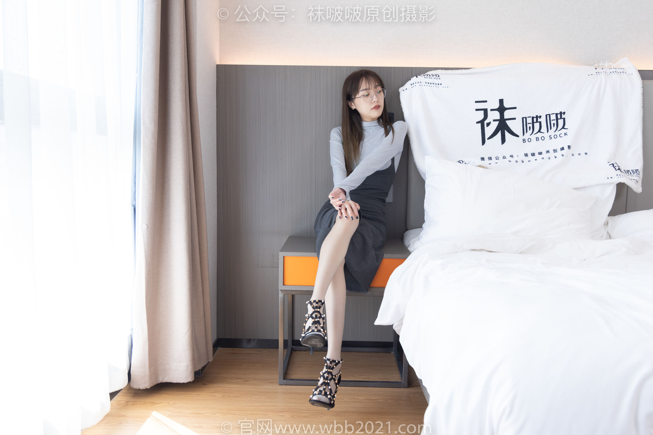 BoBoSocks袜啵啵 No.309 稚予 -两双高跟鞋、灰丝、白丝、裸足、踩奶油蛋糕剧情
