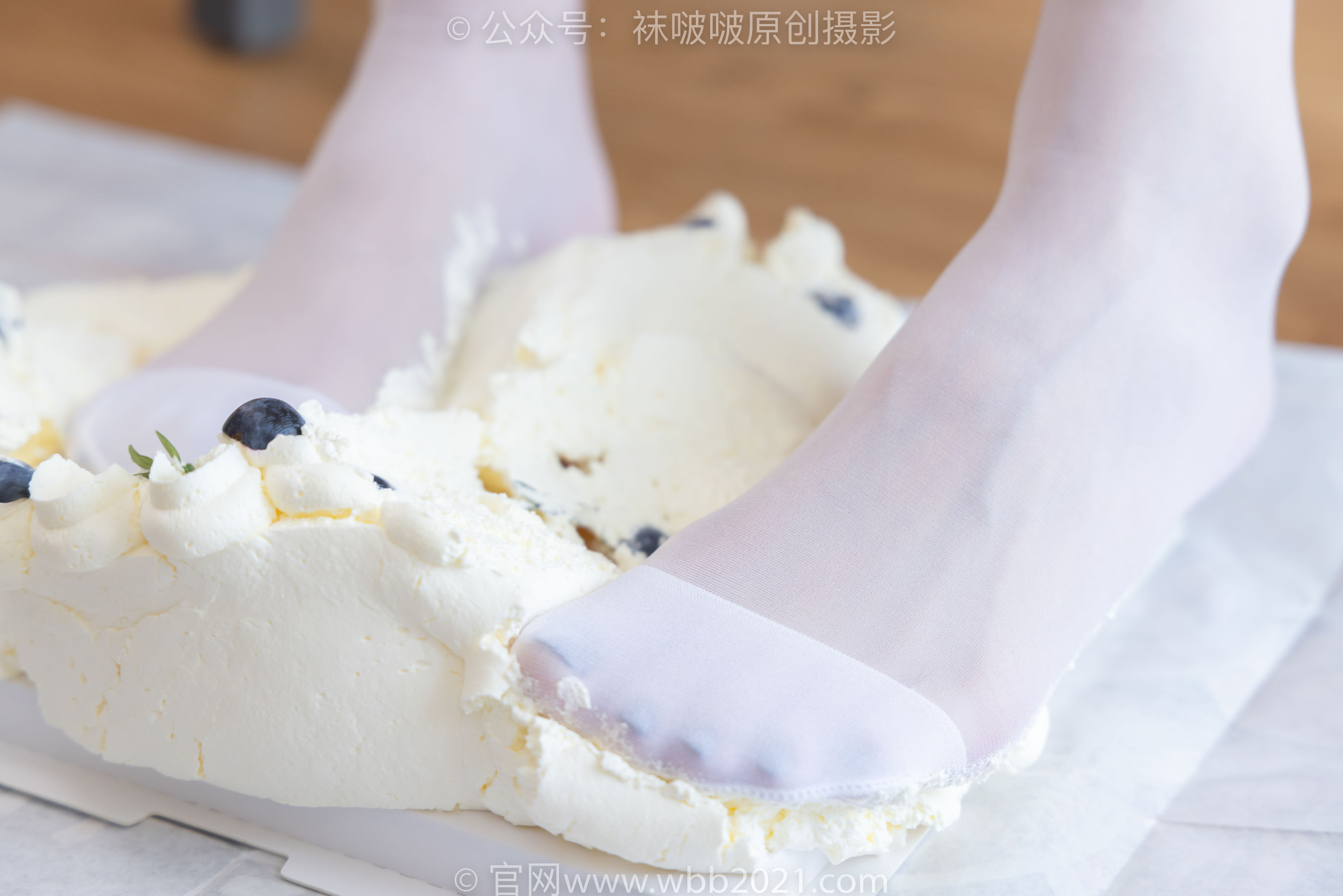 BoBoSocks袜啵啵 No.309 稚予 -两双高跟鞋、灰丝、白丝、裸足、踩奶油蛋糕剧情