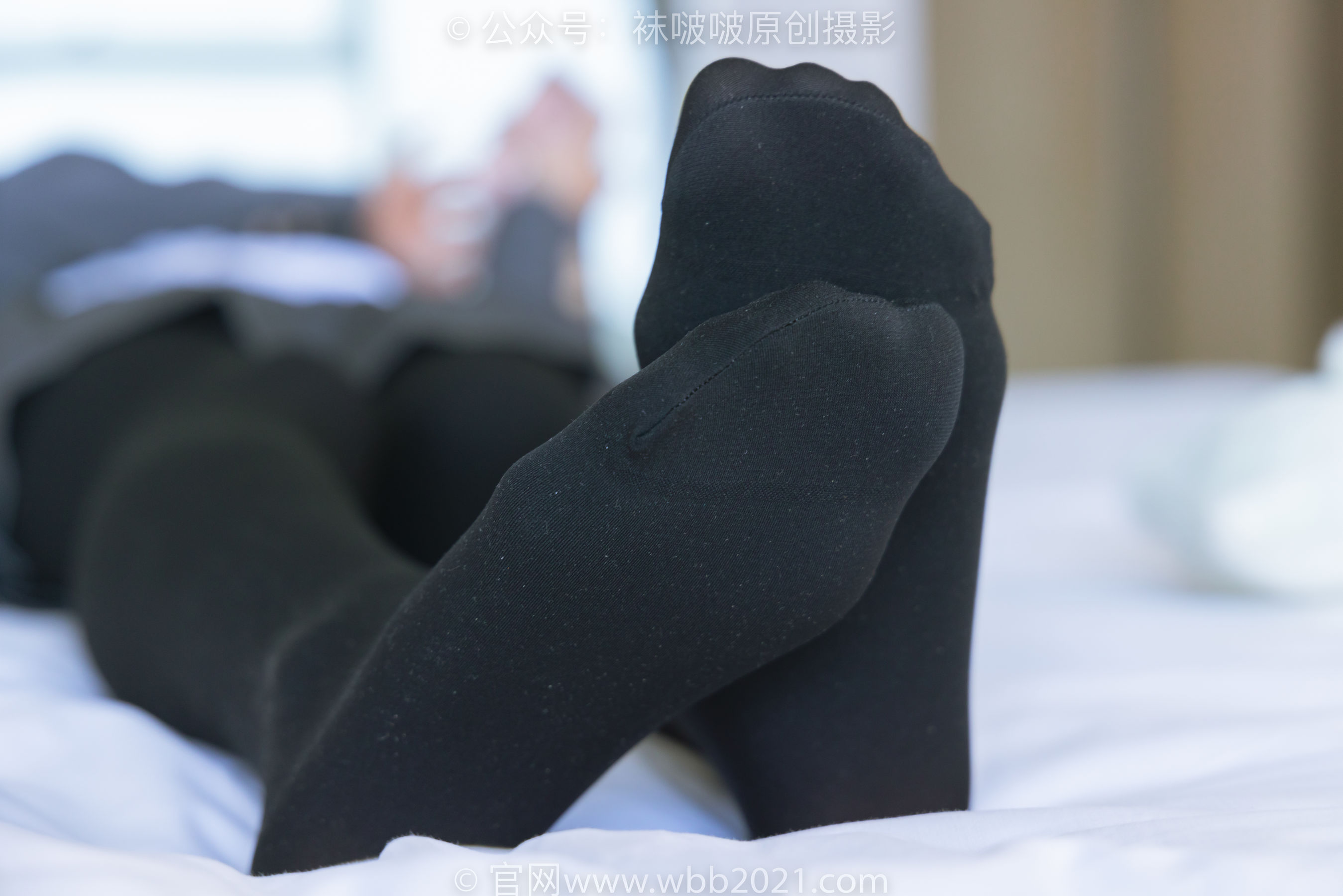 BoBoSocks袜啵啵 No.315 小沫 -平底鞋、厚黑丝、模特穿鞋及丝袜踩玩偶小熊剧情