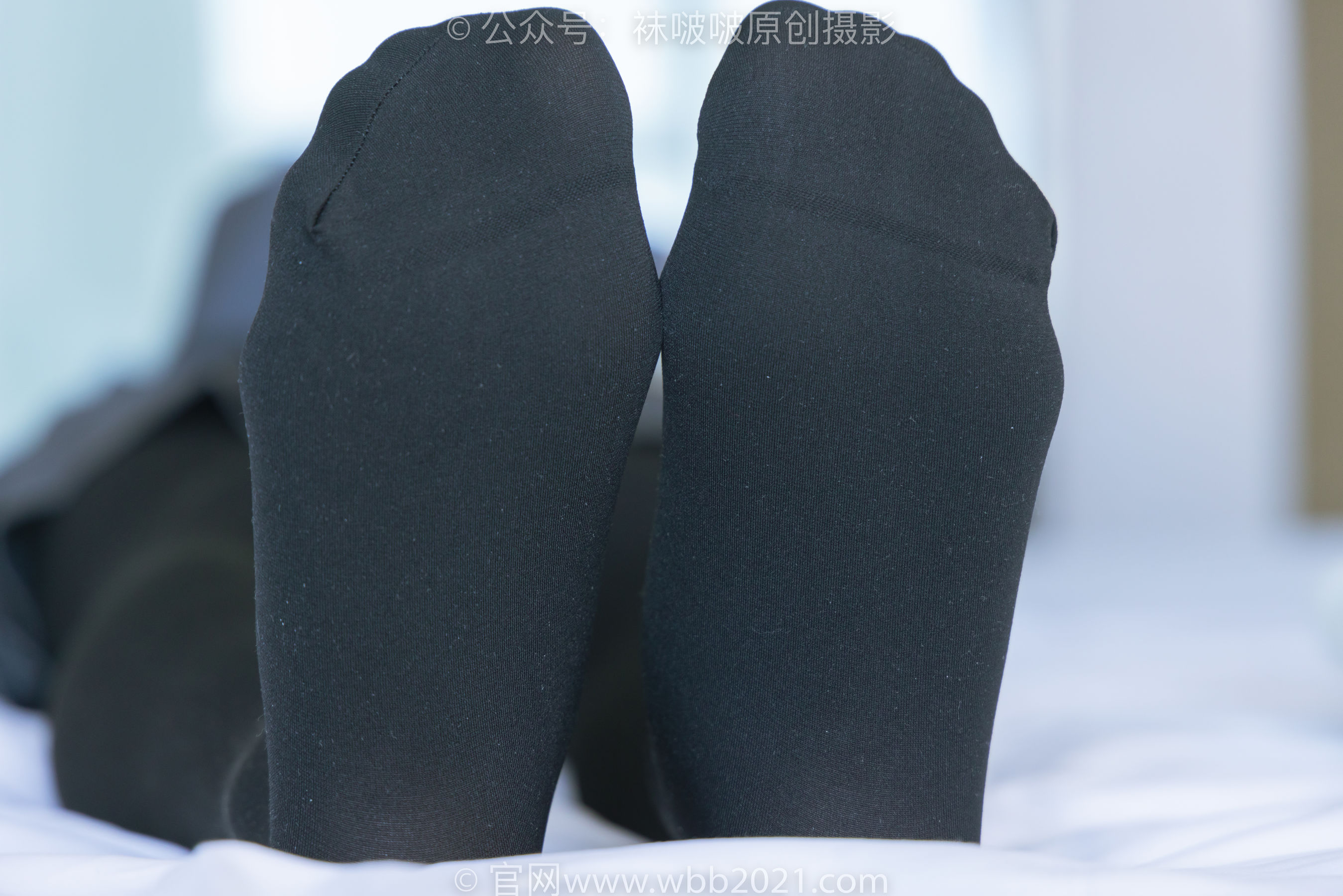 BoBoSocks袜啵啵 No.315 小沫 -平底鞋、厚黑丝、模特穿鞋及丝袜踩玩偶小熊剧情