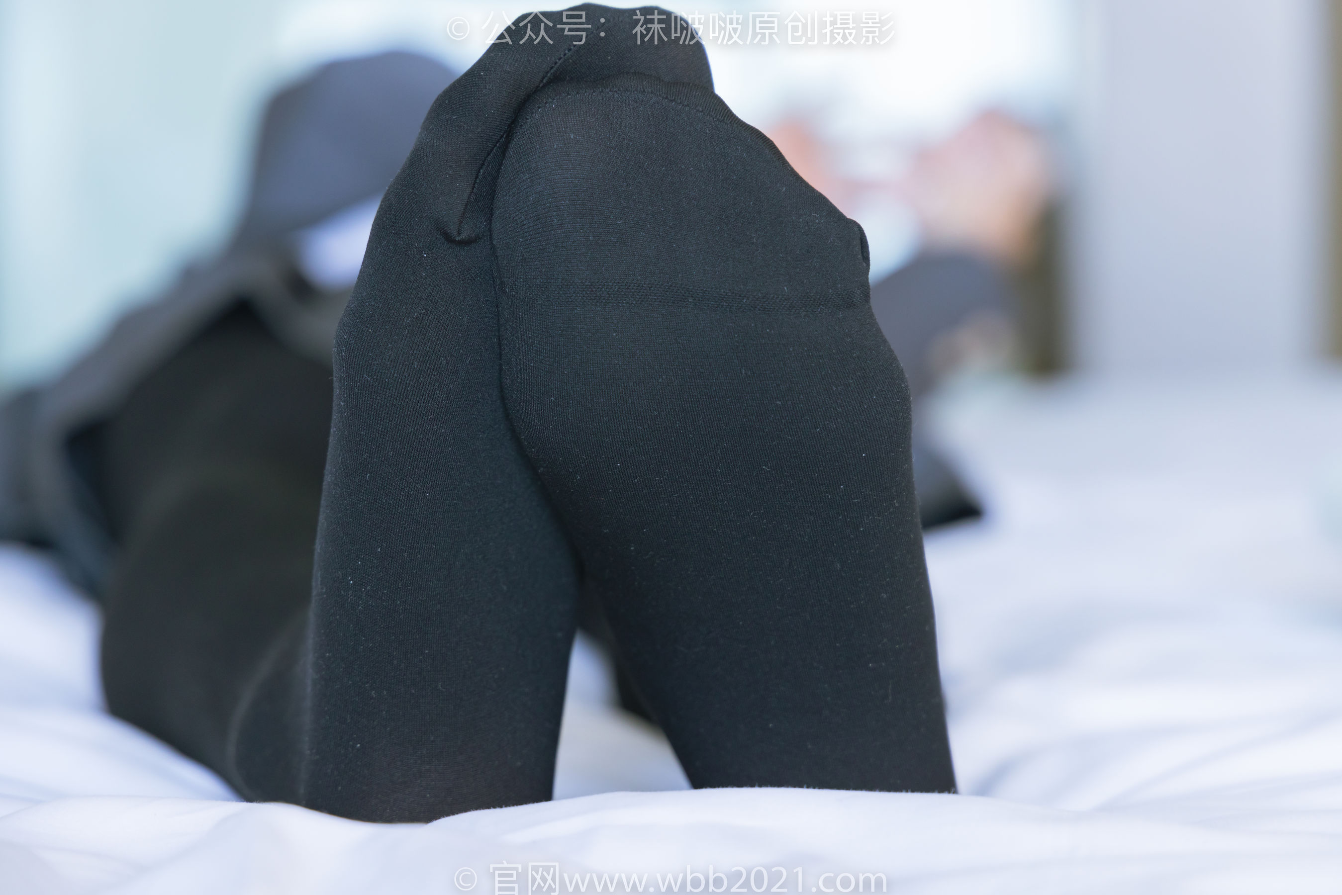 BoBoSocks袜啵啵 No.315 小沫 -平底鞋、厚黑丝、模特穿鞋及丝袜踩玩偶小熊剧情