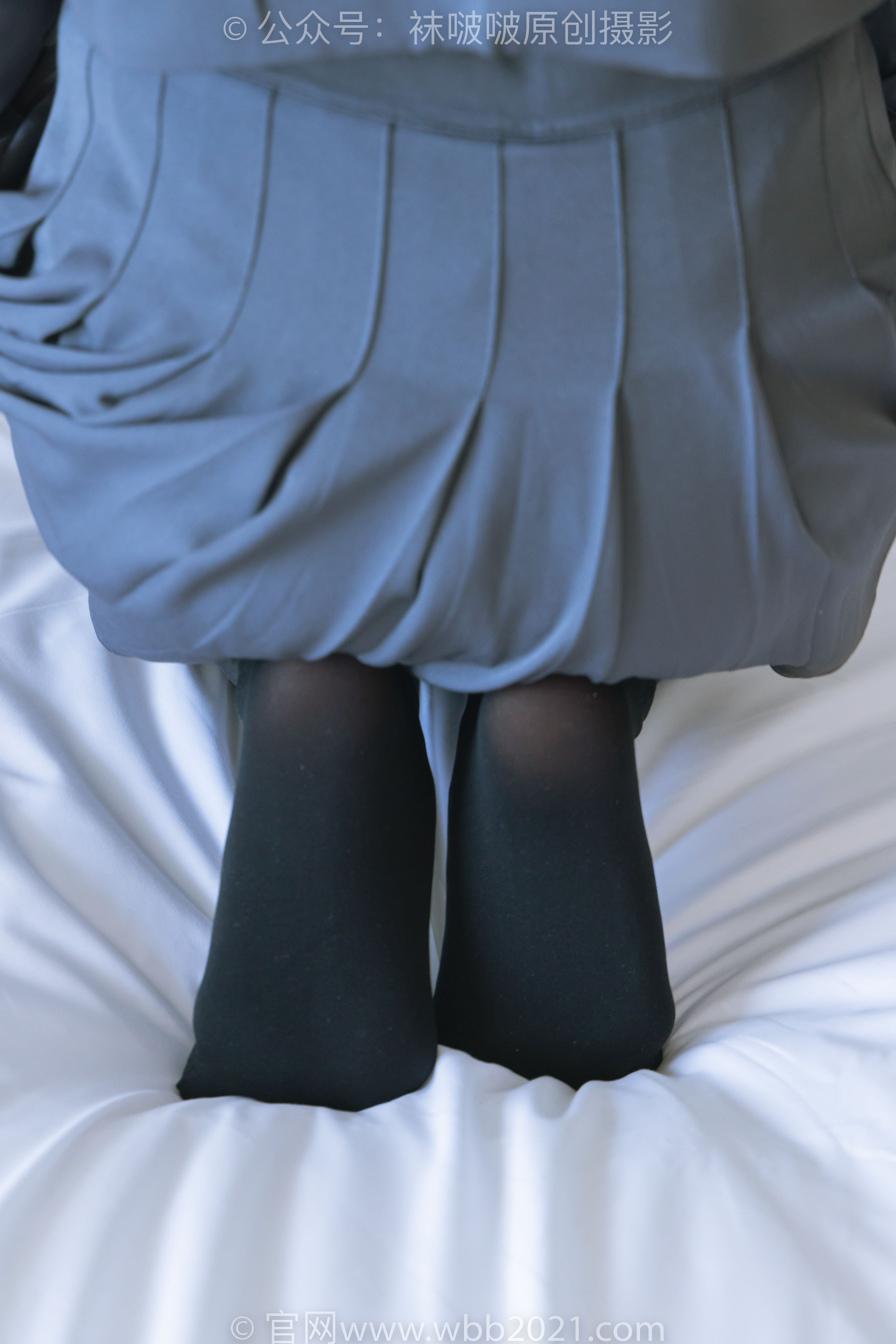 BoBoSocks袜啵啵 No.315 小沫 -平底鞋、厚黑丝、模特穿鞋及丝袜踩玩偶小熊剧情
