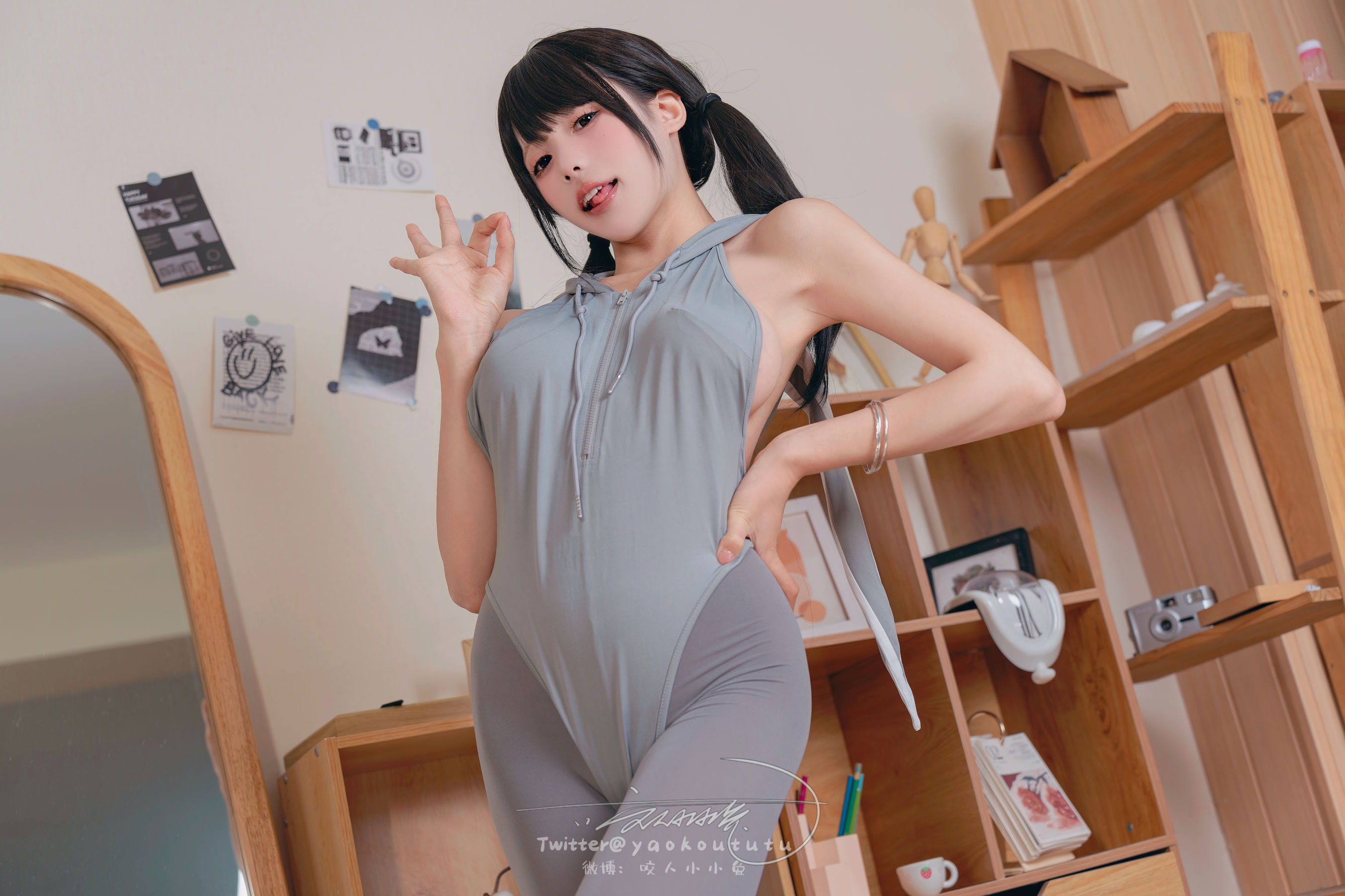 咬一口兔娘 - 小灰兔