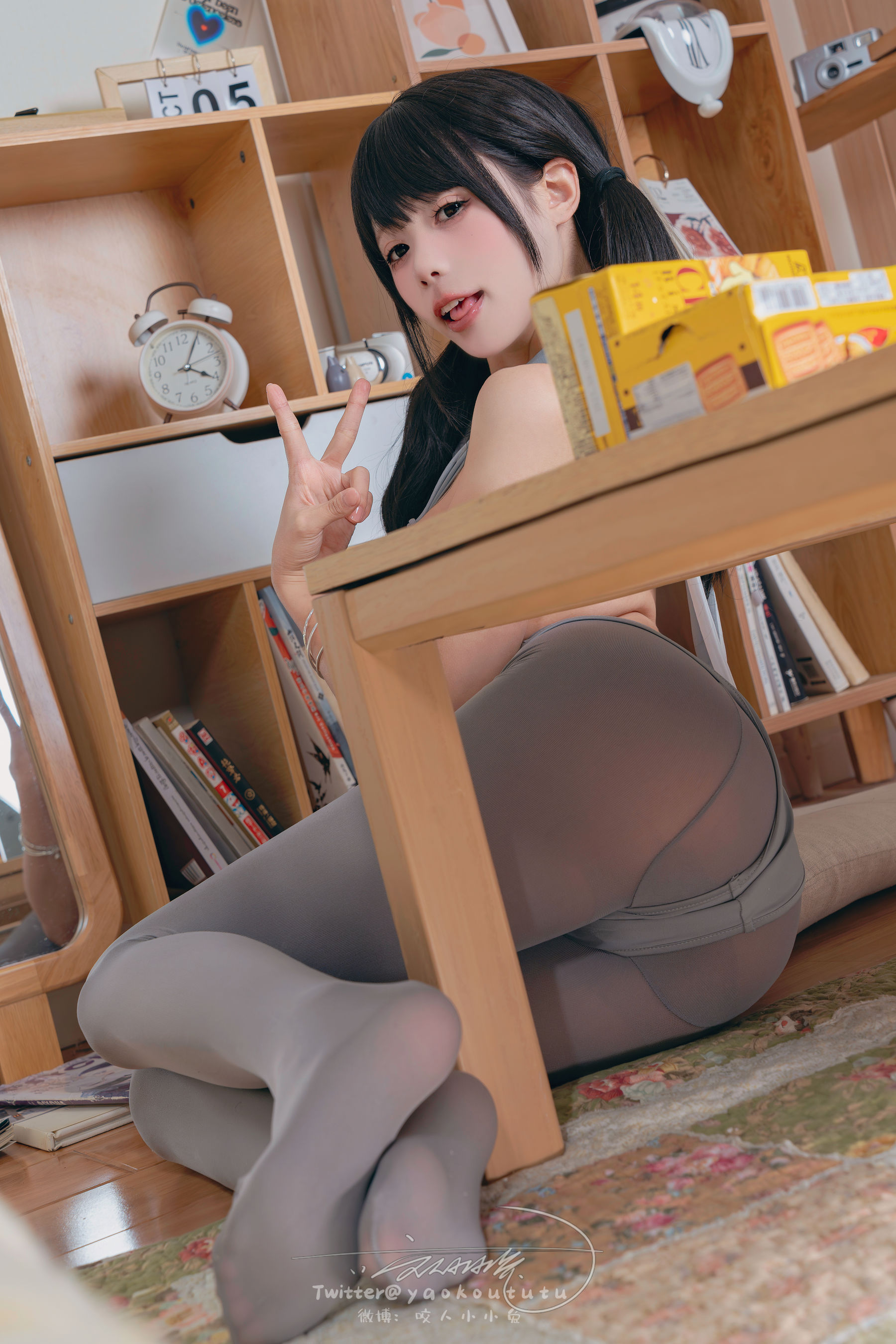 咬一口兔娘 - 小灰兔