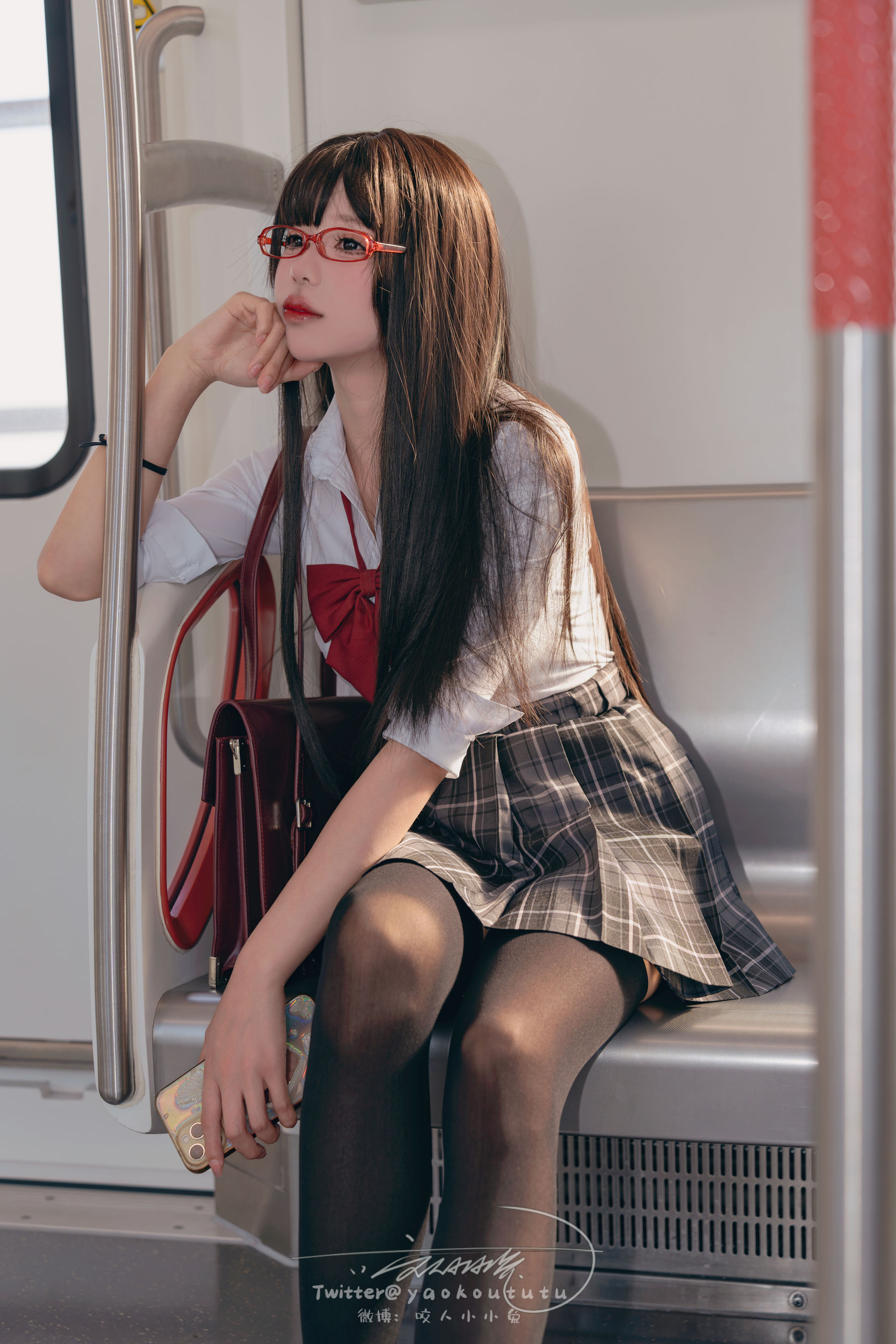 咬一口兔娘 - 电车惊魂