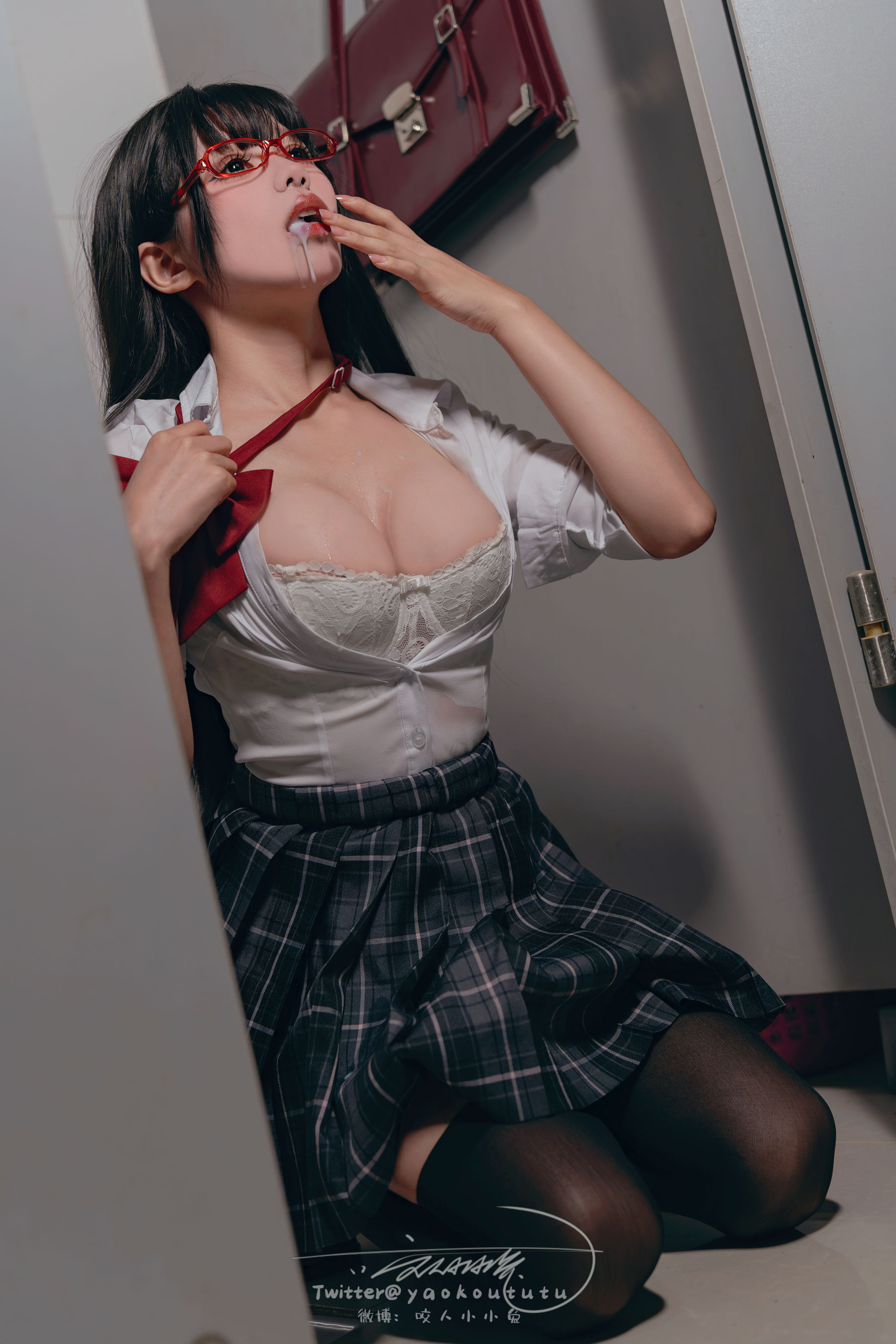 咬一口兔娘 - 电车惊魂
