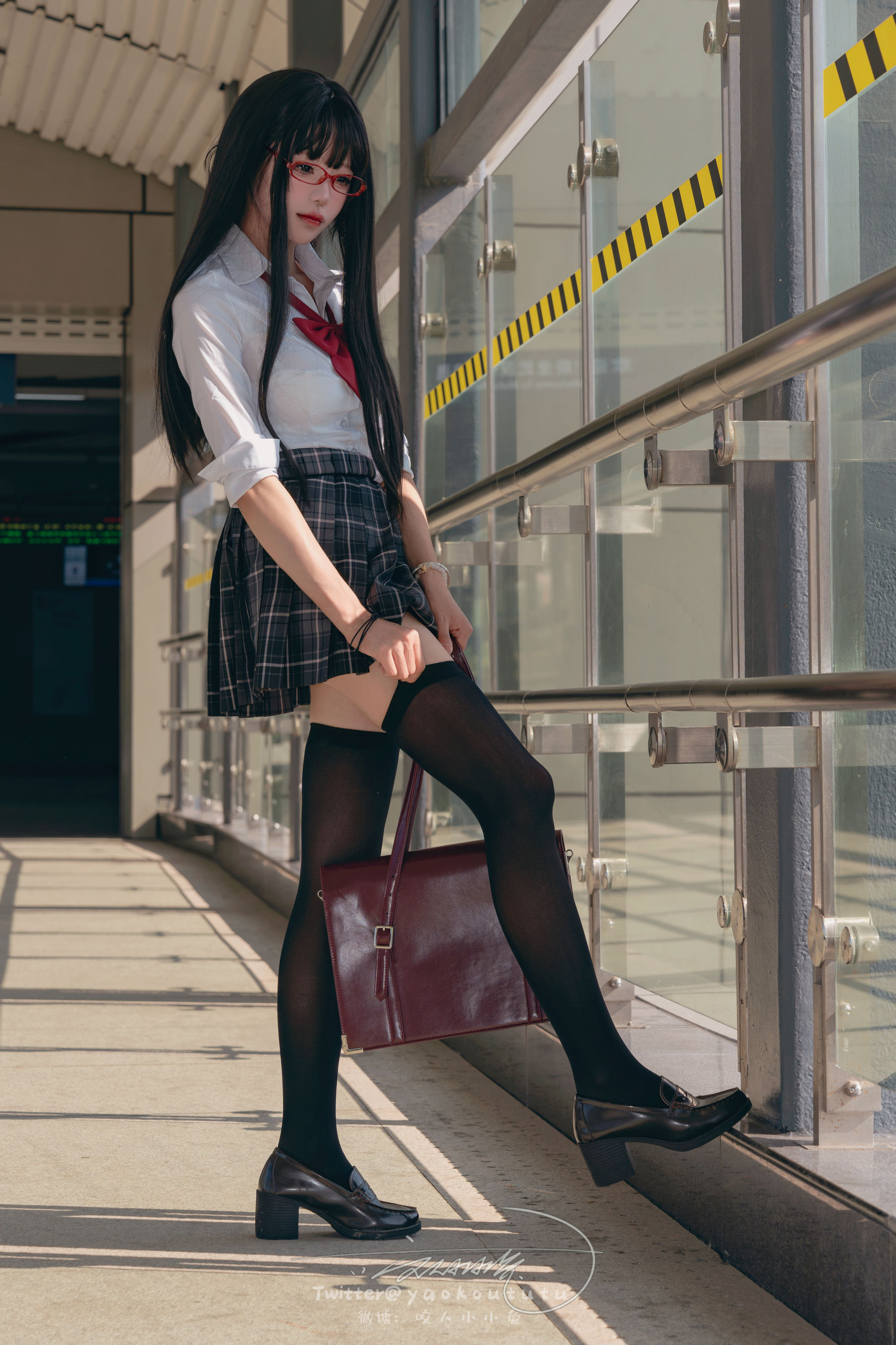 咬一口兔娘 - 电车惊魂