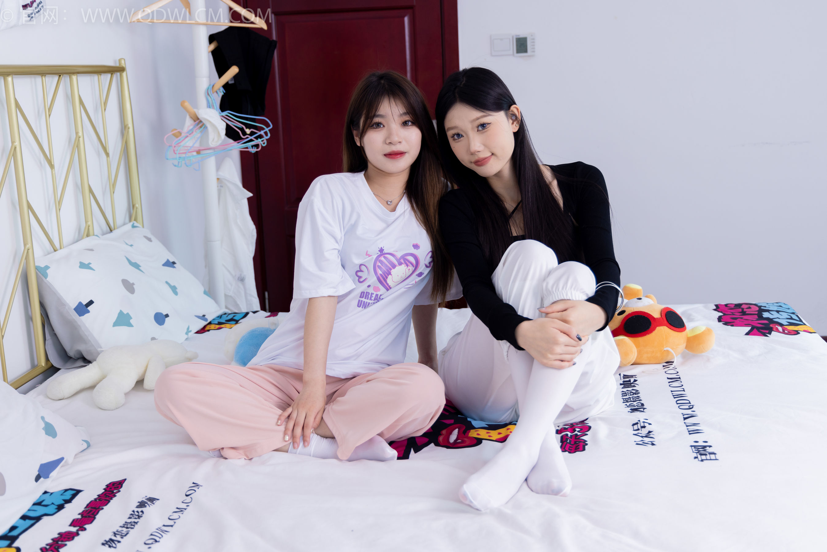 物恋传媒 No.1789 小竹&闪闪 -爱的回归线
