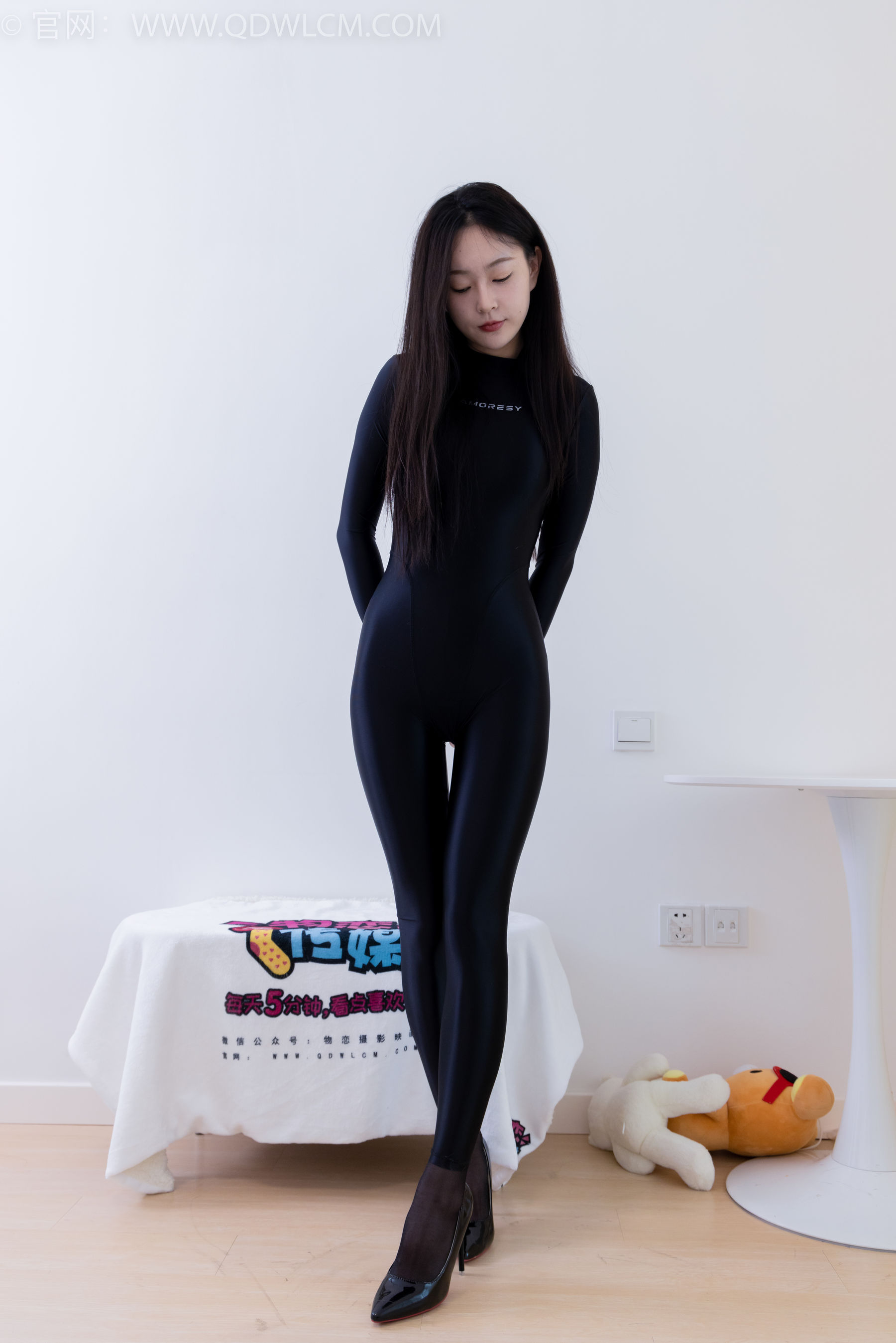 物恋传媒 No.1817 美兔 -荆棘玫瑰