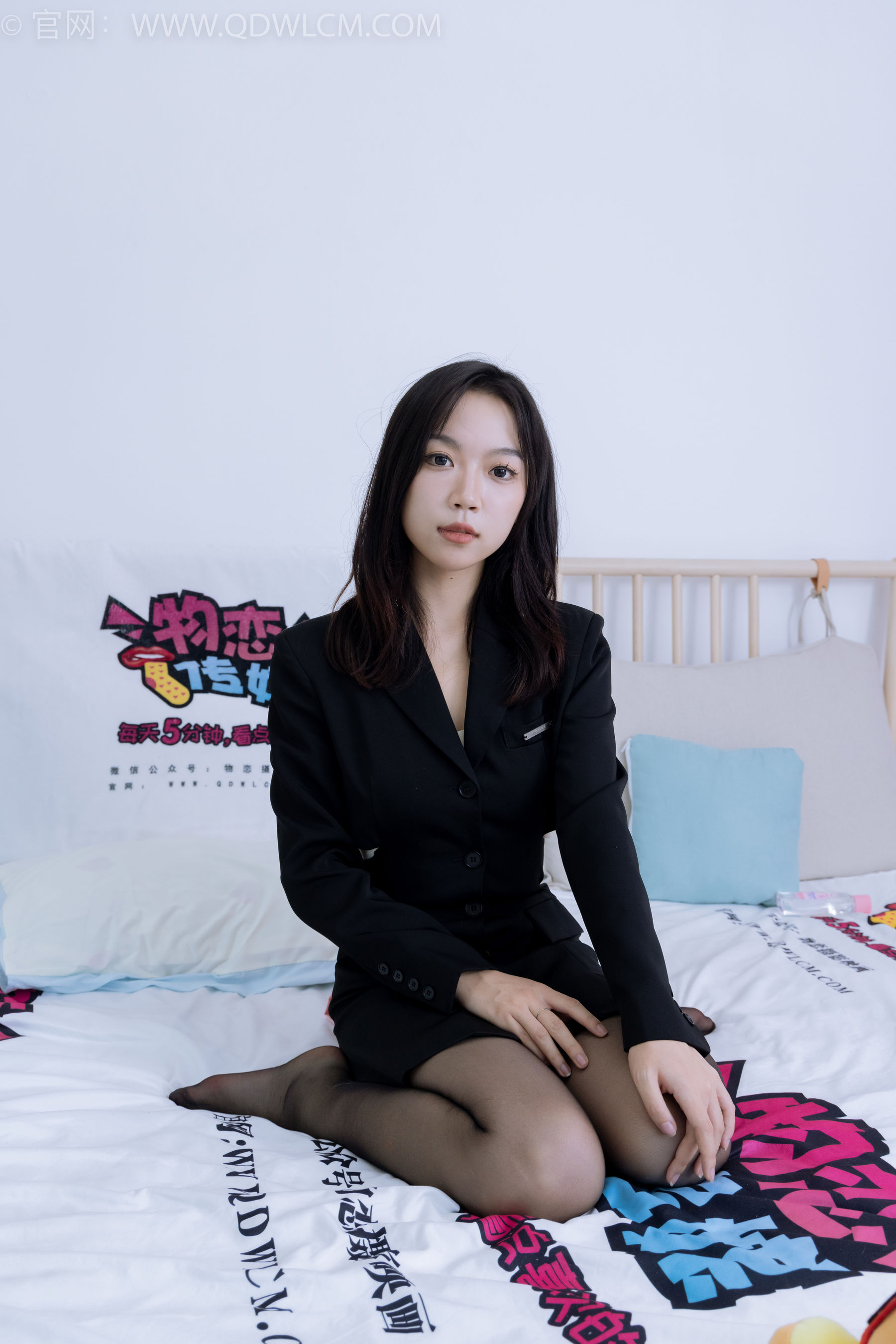 物恋传媒 No.1822 纱纱 -红色的金鱼