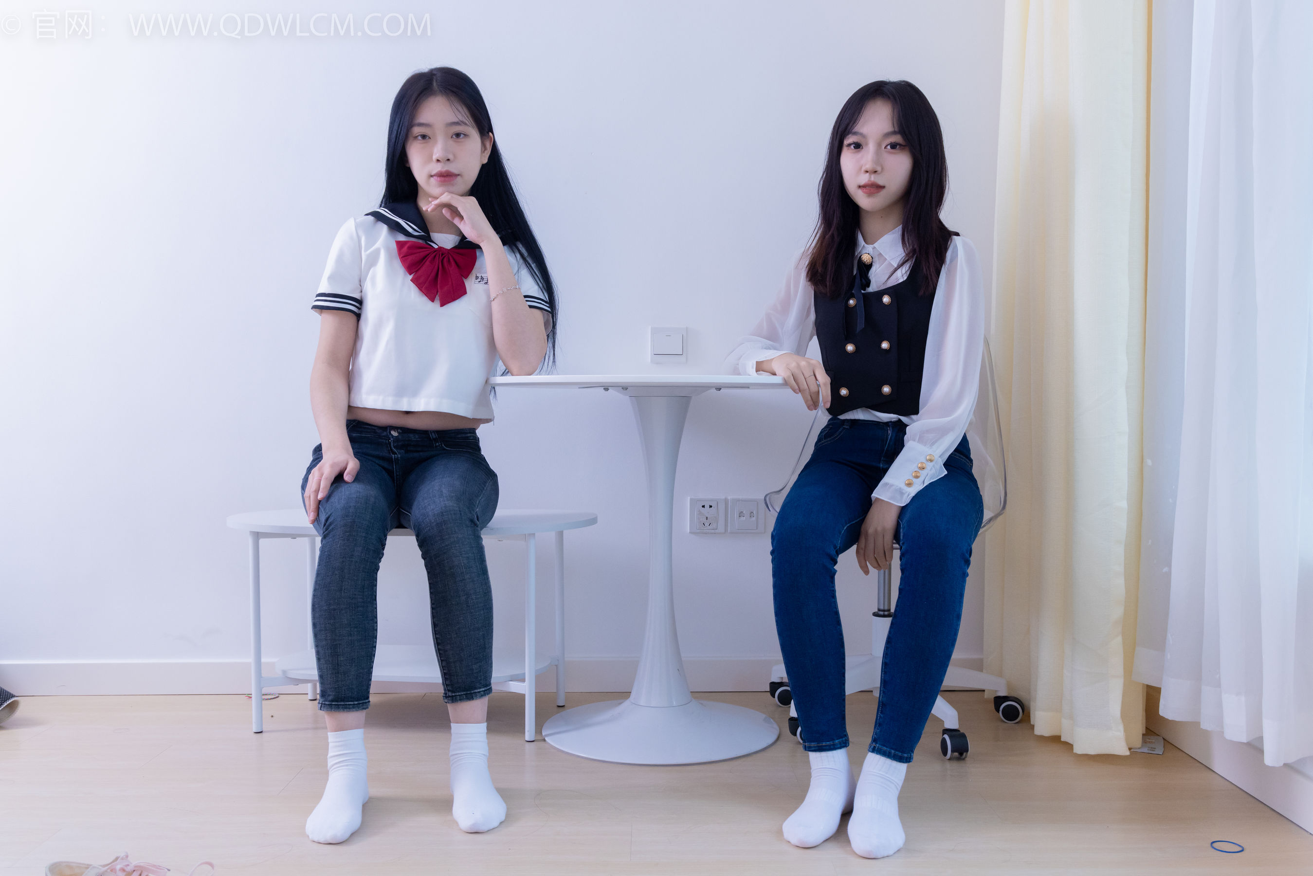 物恋传媒 No.1835 纱纱&小谷 -微风拂过