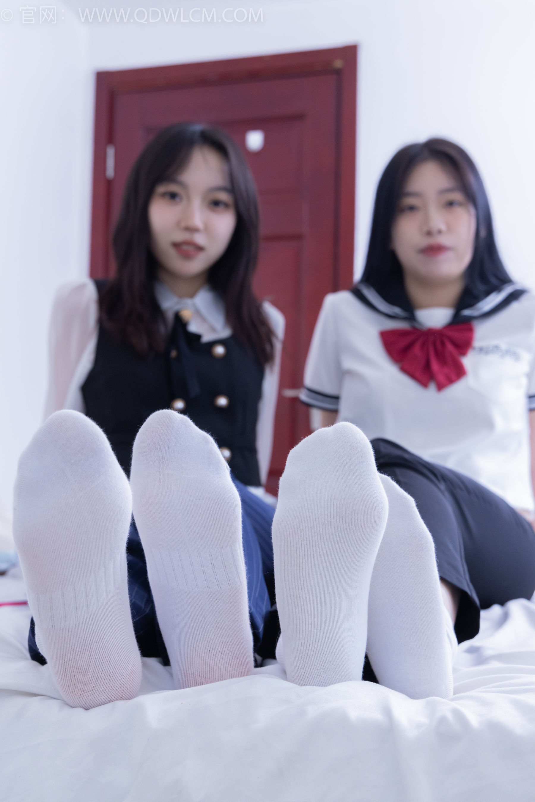 物恋传媒 No.1835 纱纱&小谷 -微风拂过