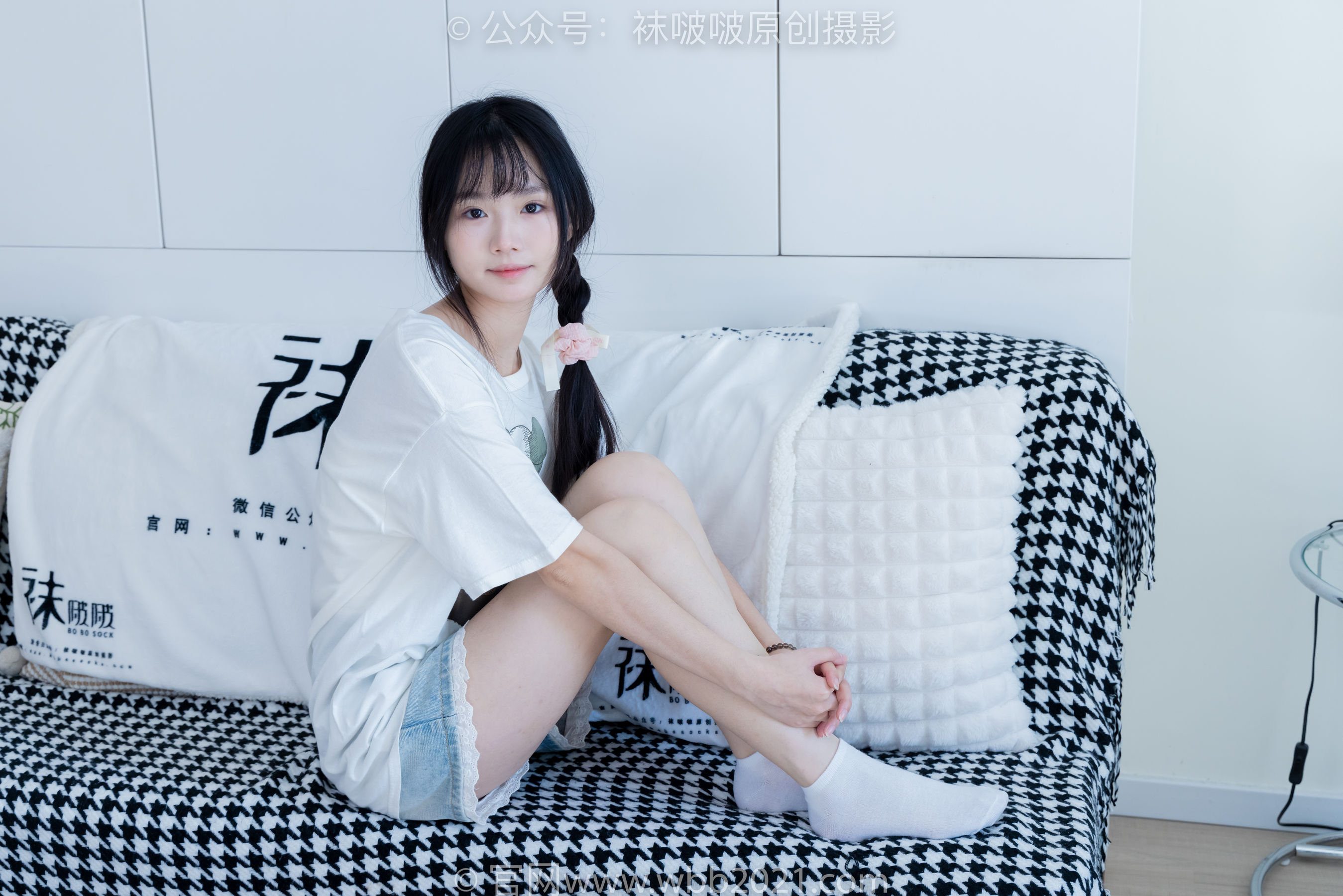 BoBoSocks袜啵啵 No.331 甜甜圈 -板鞋、白棉袜、裸足