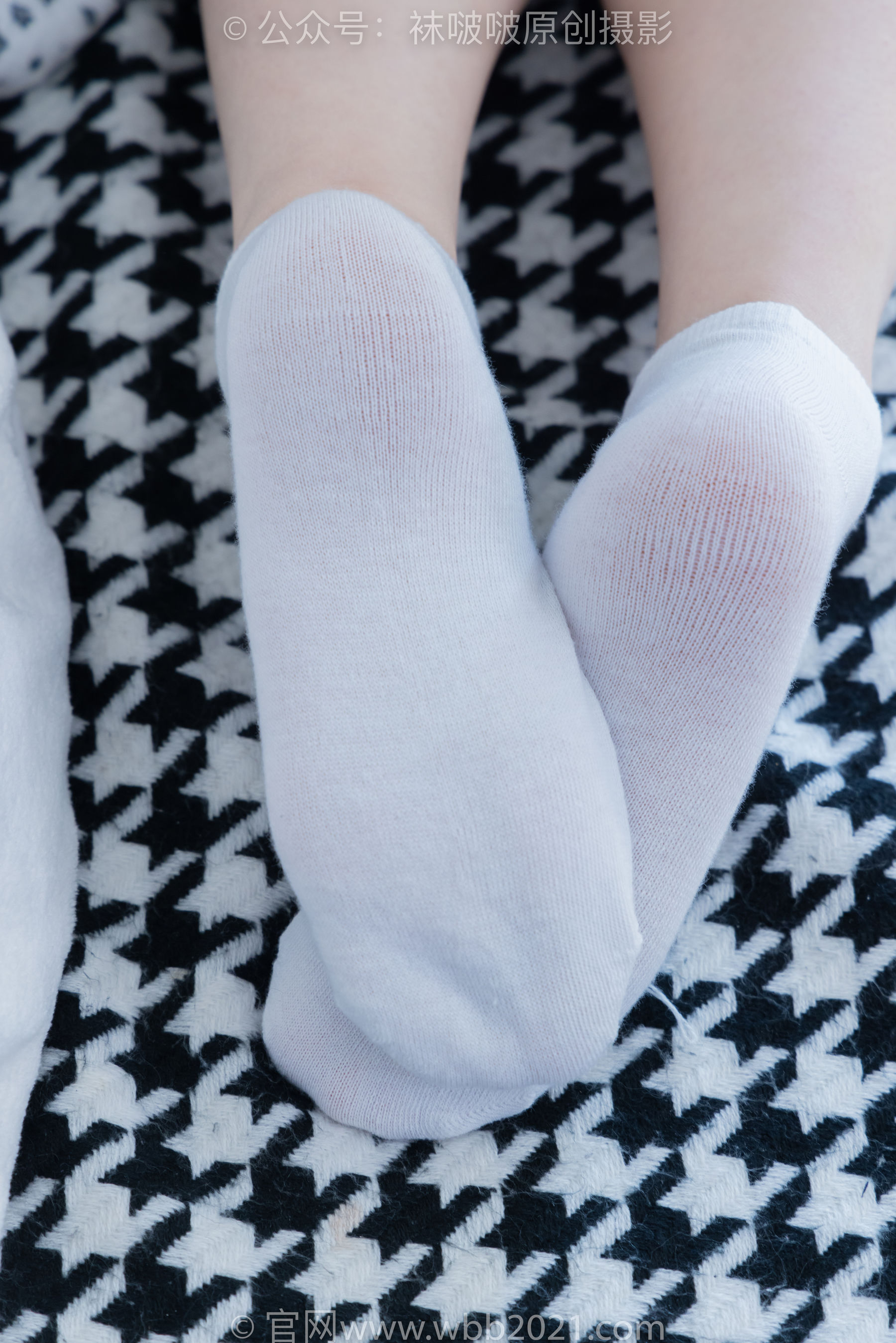BoBoSocks袜啵啵 No.331 甜甜圈 -板鞋、白棉袜、裸足